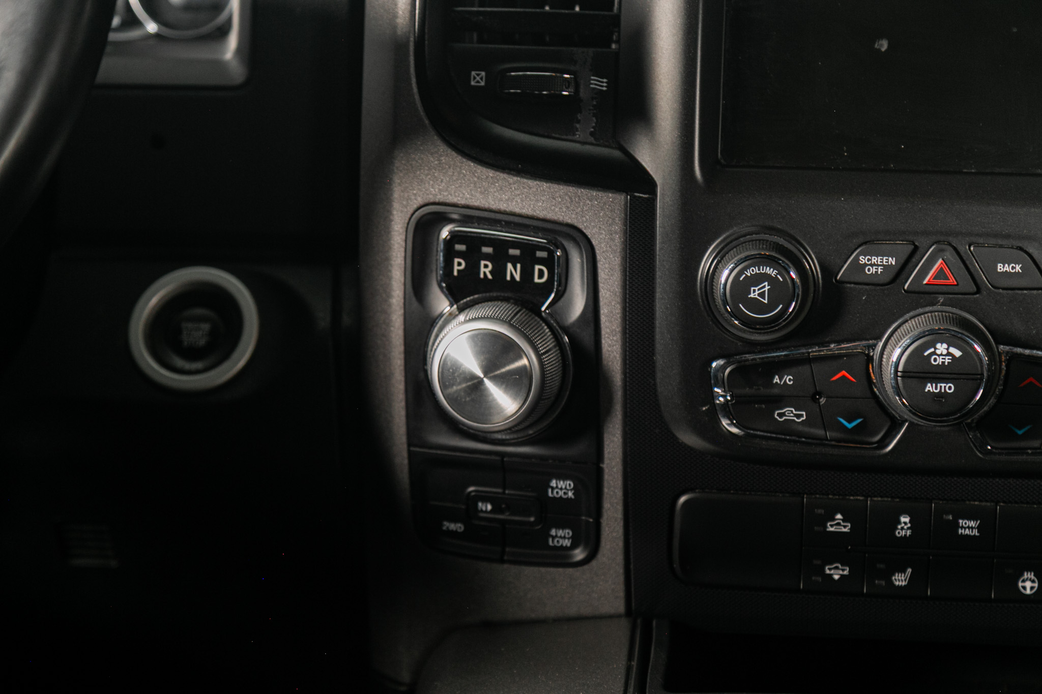 RAM 1500 Rebel 4x4 Crew Cab 5'7" Box 2017