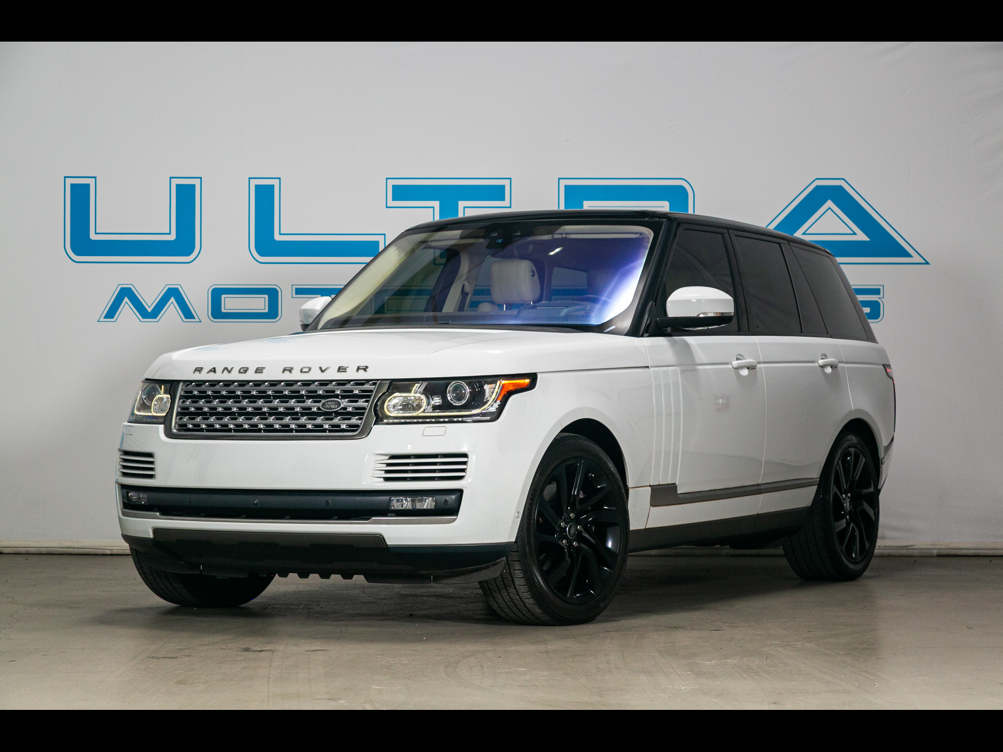 Land Rover Range Rover V6 Supercharged HSE SWB 2017 Land Rover Range Rover V6 Supercharged HSE SWB 2017