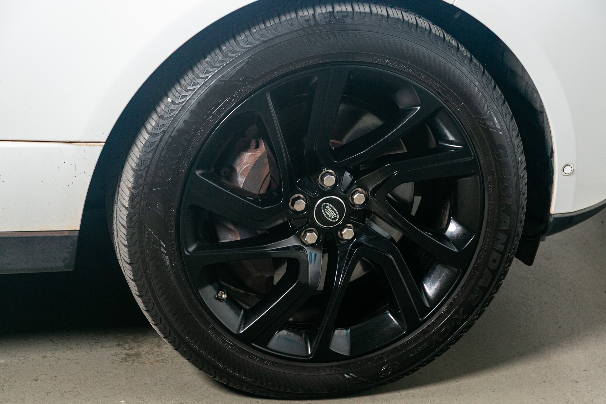 Land Rover Range Rover V6 Supercharged HSE SWB 2017 Land Rover Range Rover V6 Supercharged HSE SWB 2017