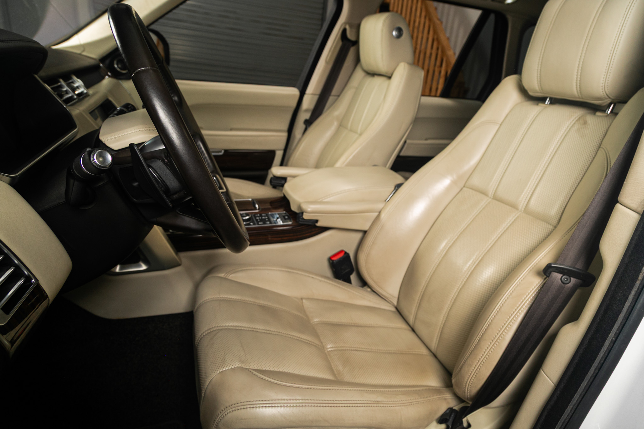 Land Rover Range Rover V6 Supercharged HSE SWB 2017 Land Rover Range Rover V6 Supercharged HSE SWB 2017