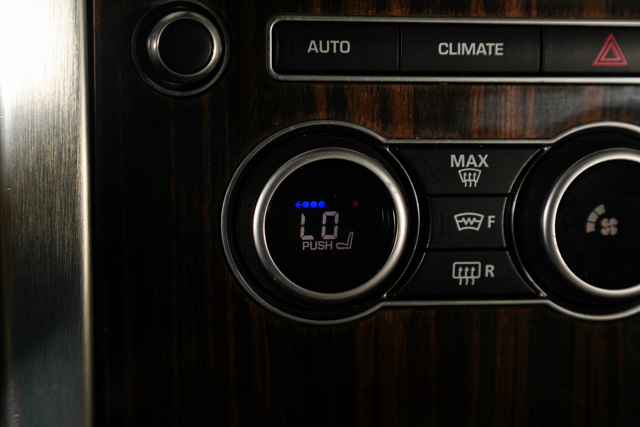 Land Rover Range Rover V6 Supercharged HSE SWB 2017 Land Rover Range Rover V6 Supercharged HSE SWB 2017