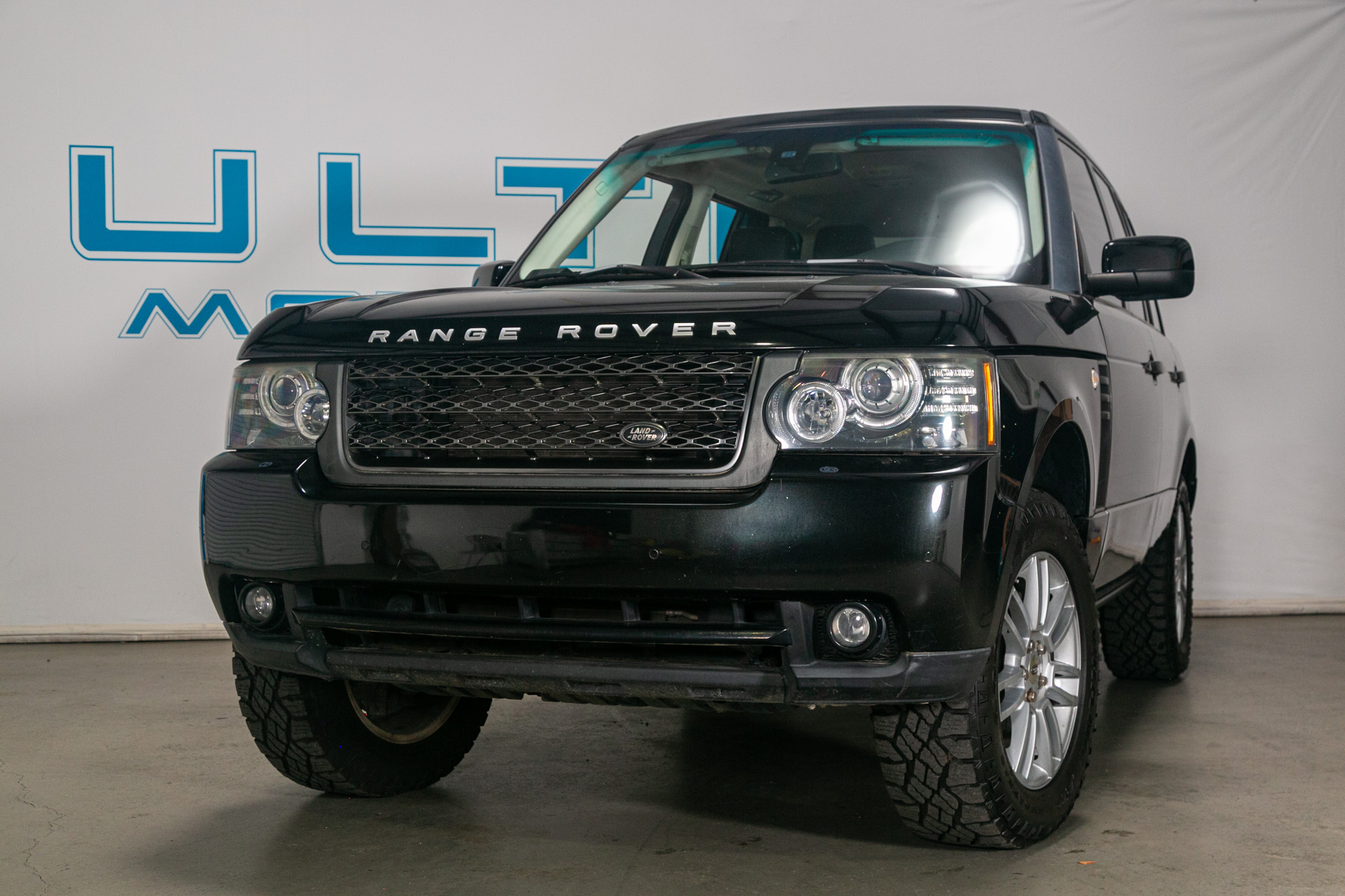 Land Rover Range Rover 4WD 4dr HSE 2011