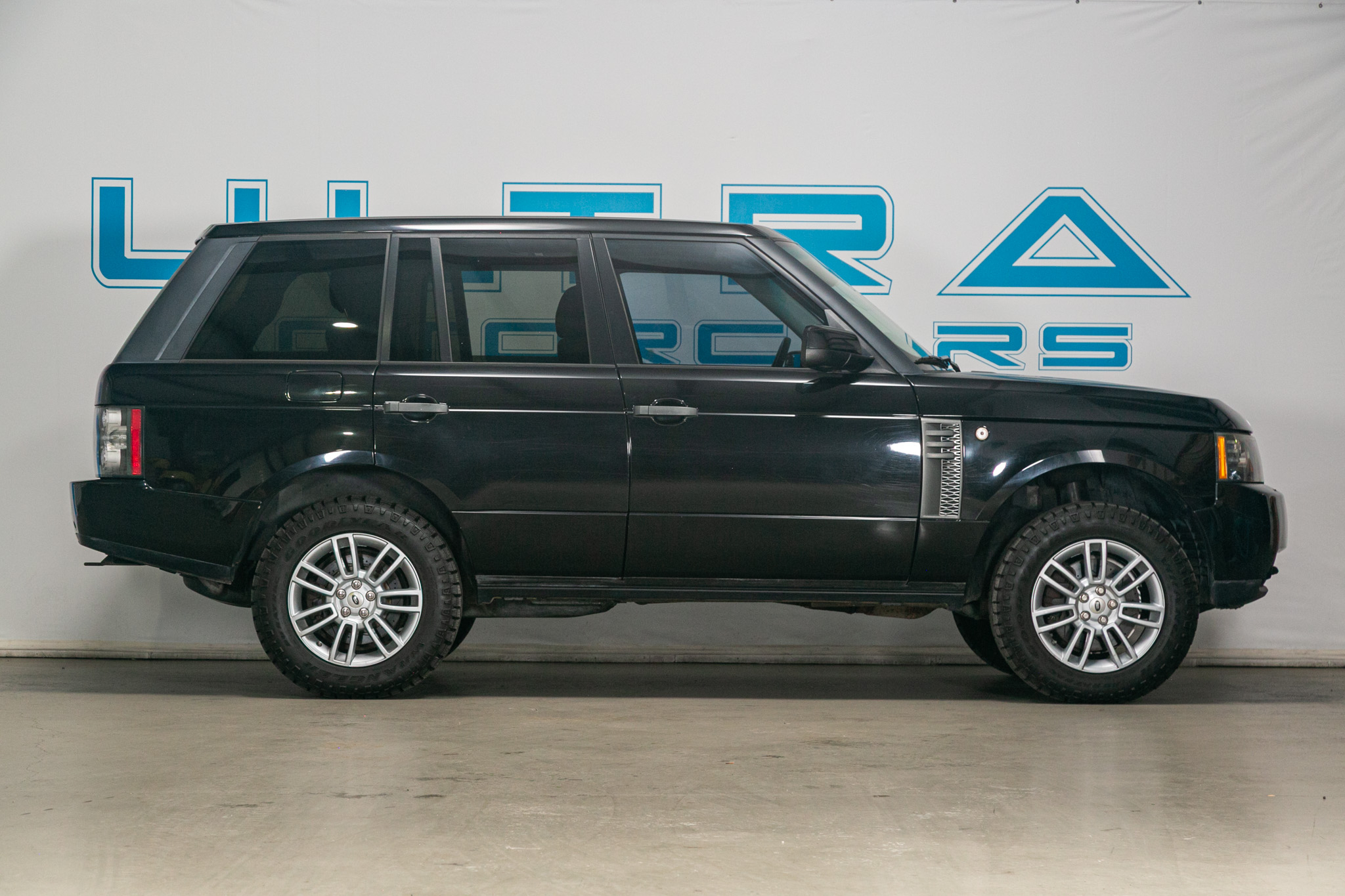 Land Rover Range Rover 4WD 4dr HSE 2011
