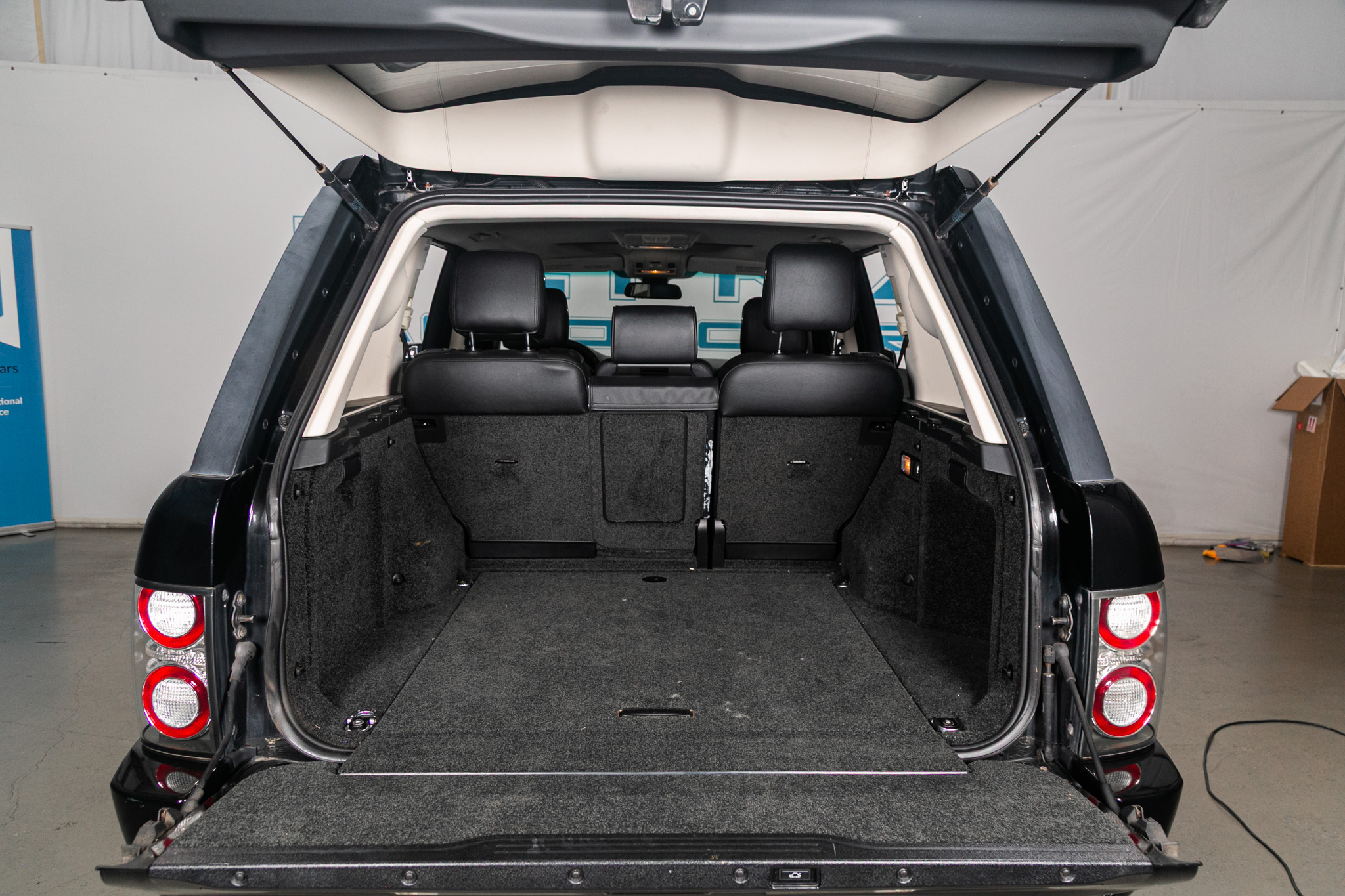 Land Rover Range Rover 4WD 4dr HSE 2011