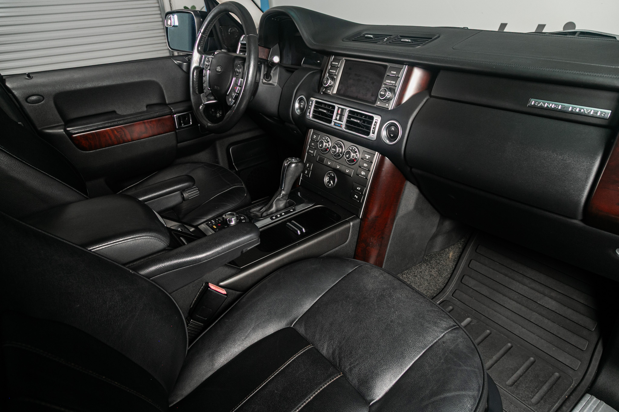 Land Rover Range Rover 4WD 4dr HSE 2011