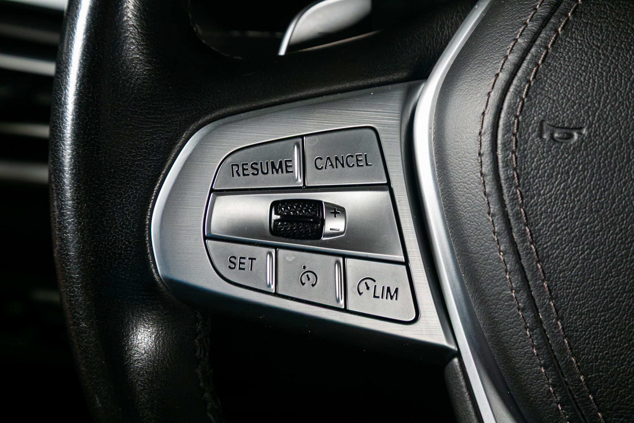 BMW X7 xDrive40i Sports Activity Vehicle 2020