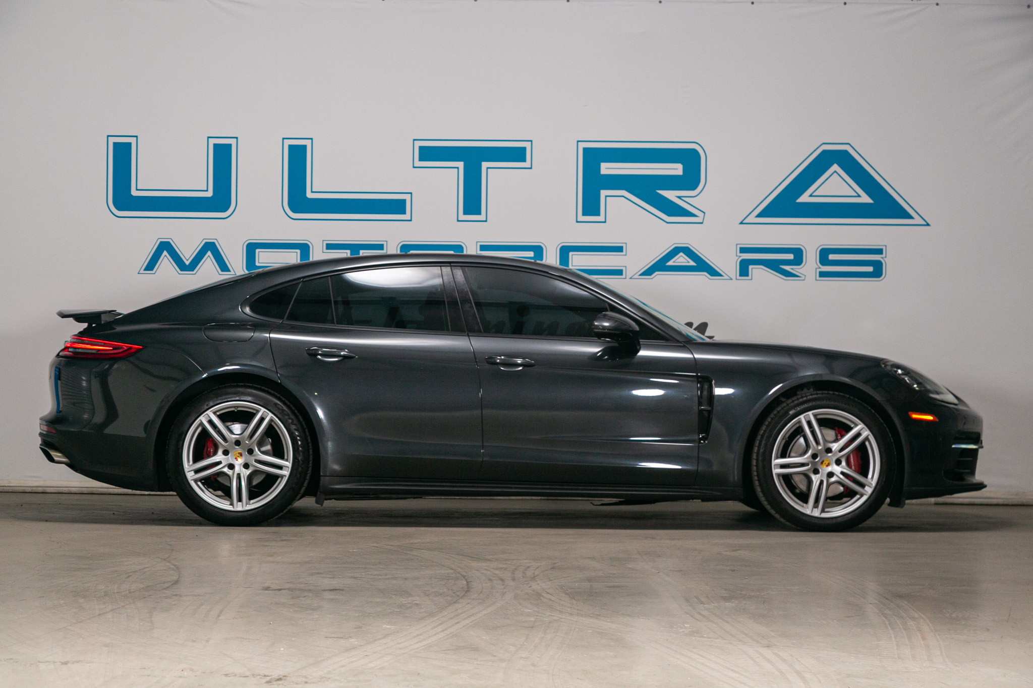 Porsche Panamera 4 2018