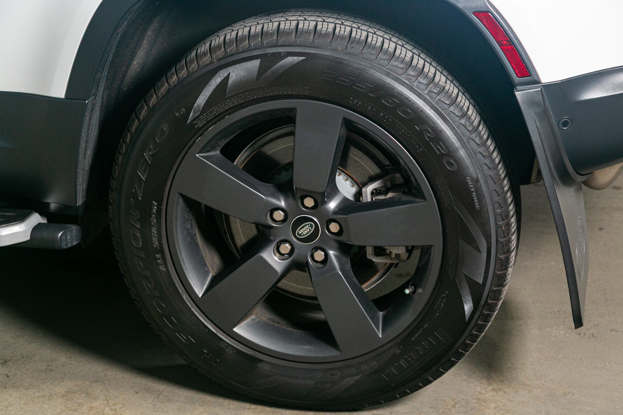 Land Rover Defender 110 SE AWD 2021