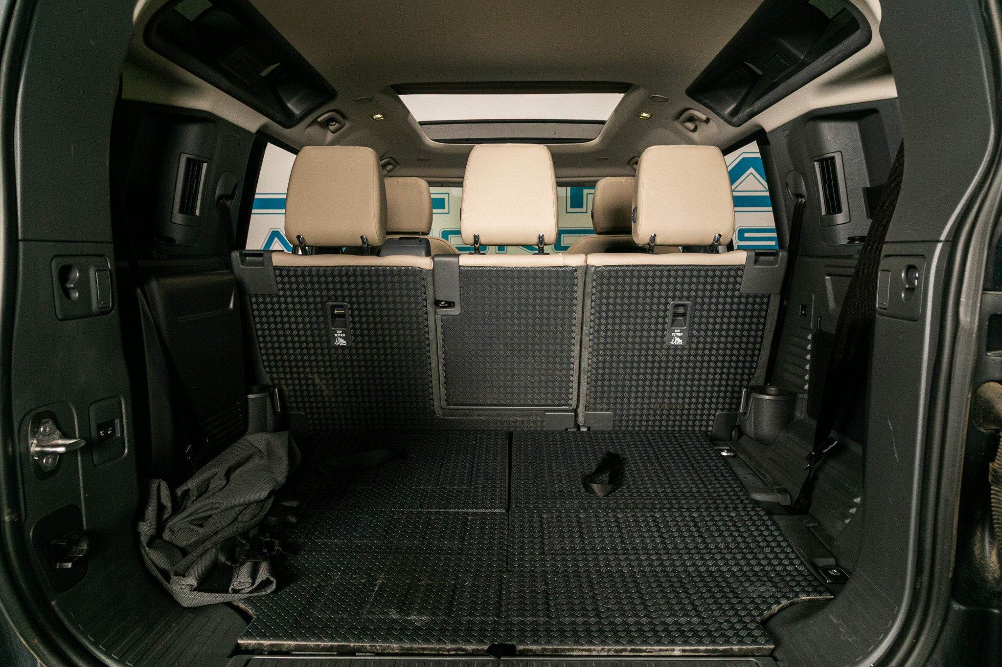 Land Rover Defender 110 SE AWD 2021