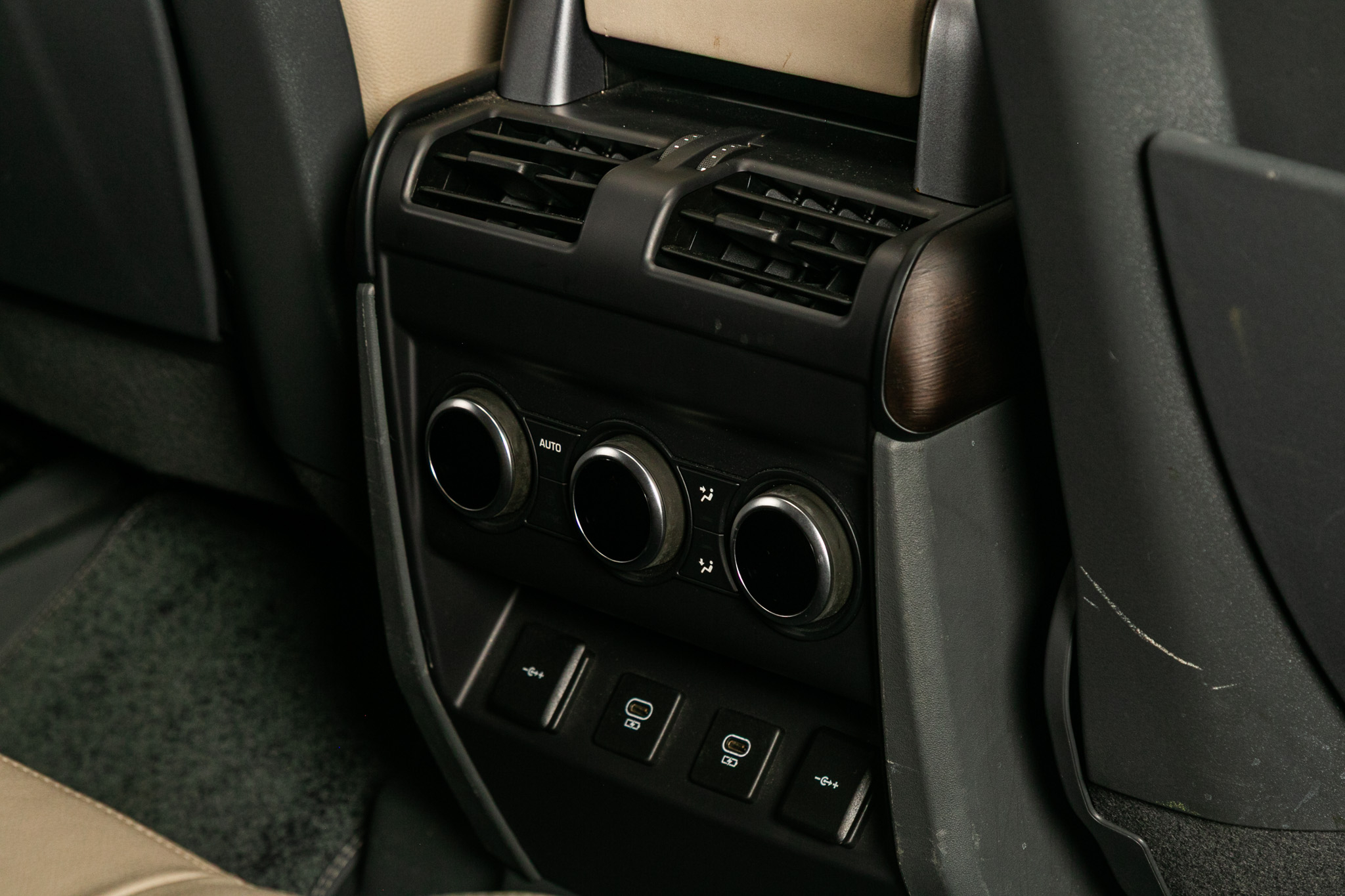 Land Rover Defender 110 SE AWD 2021