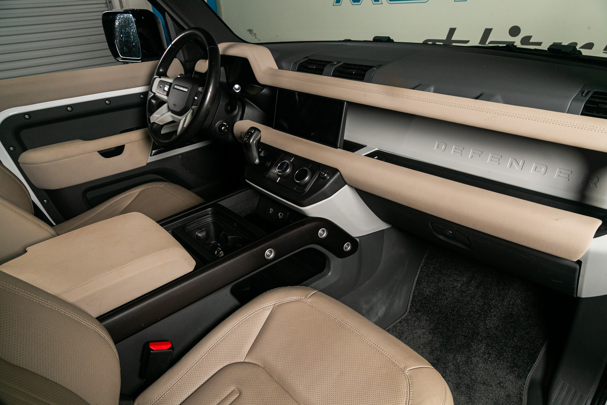 Land Rover Defender 110 SE AWD 2021