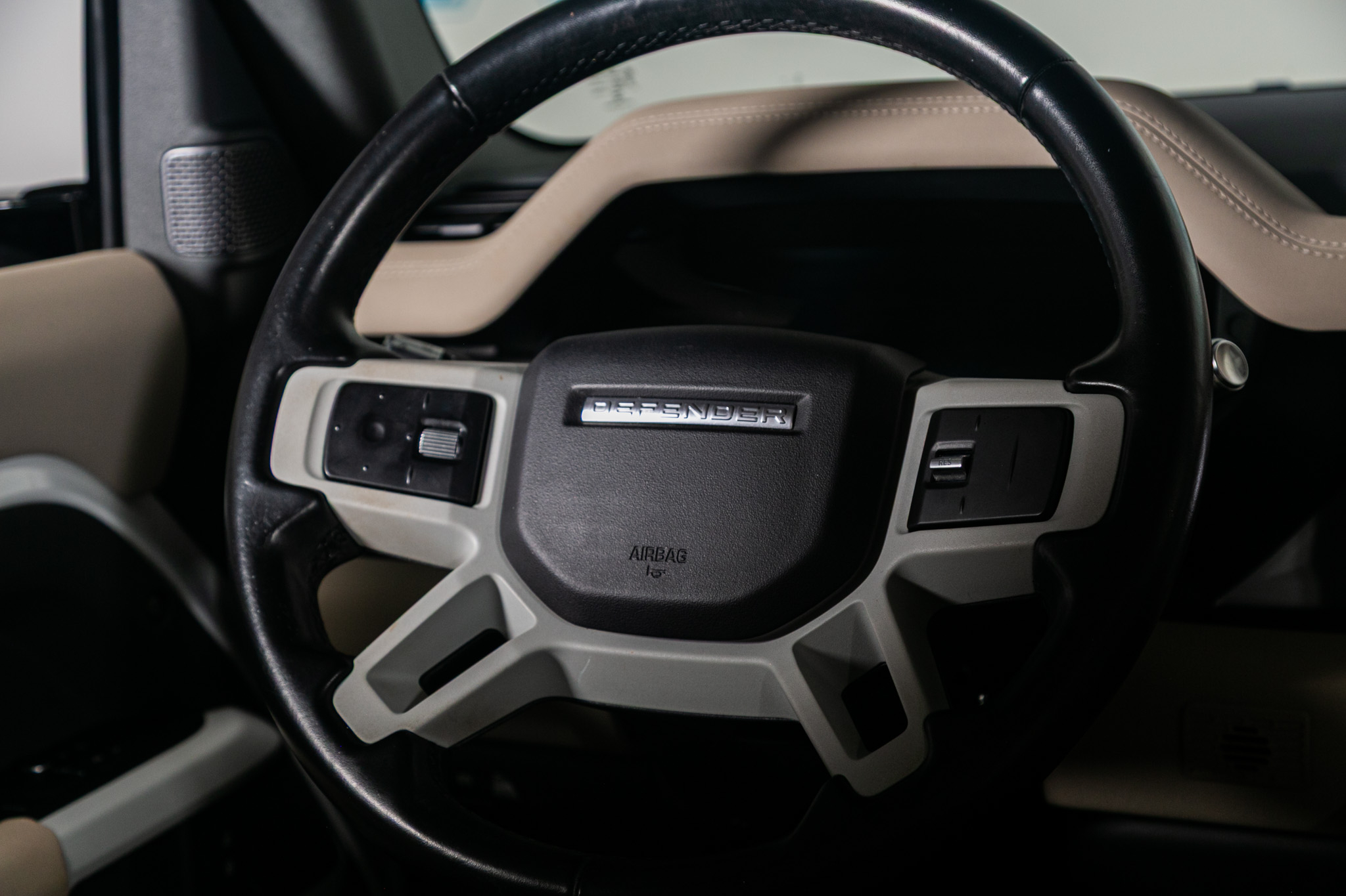 Land Rover Defender 110 SE AWD 2021