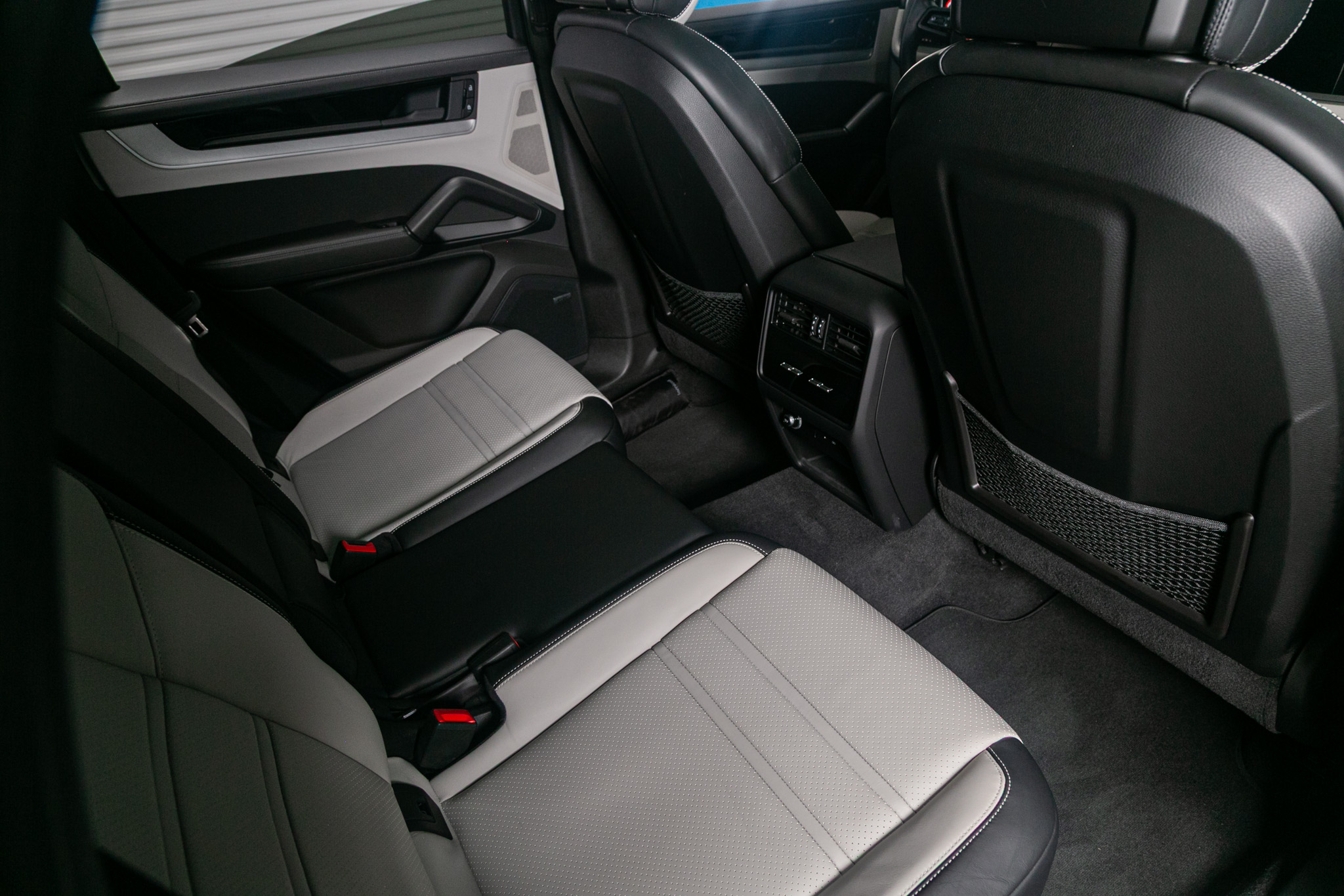 Porsche Cayenne S Coupe AWD 2024