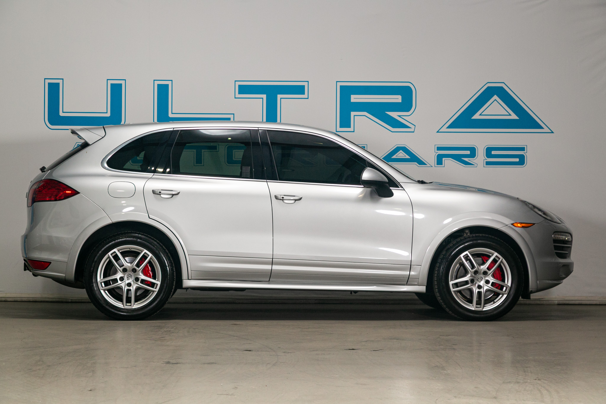 Porsche Cayenne AWD 4dr Tiptronic 2012