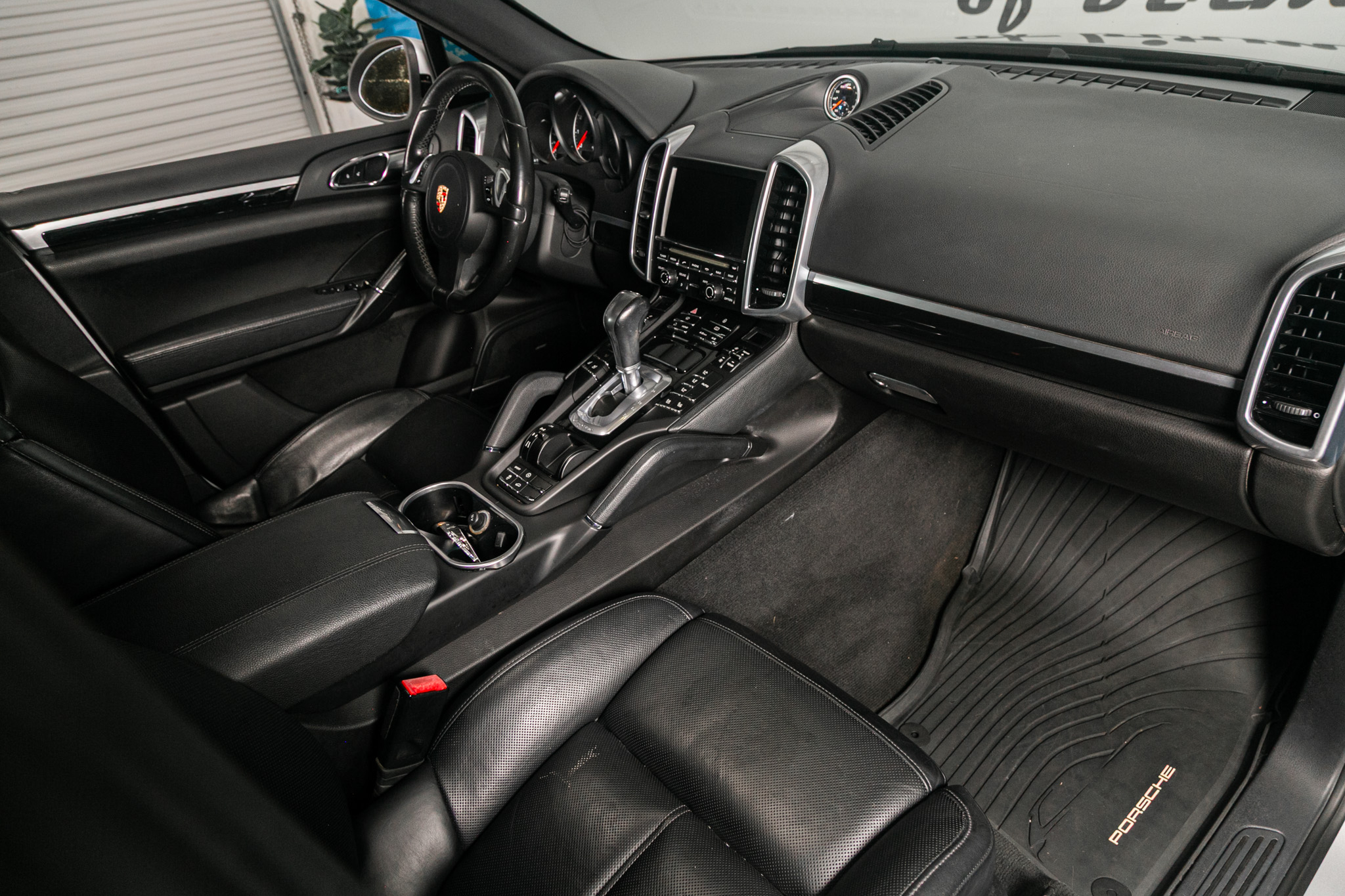 Porsche Cayenne AWD 4dr Tiptronic 2012