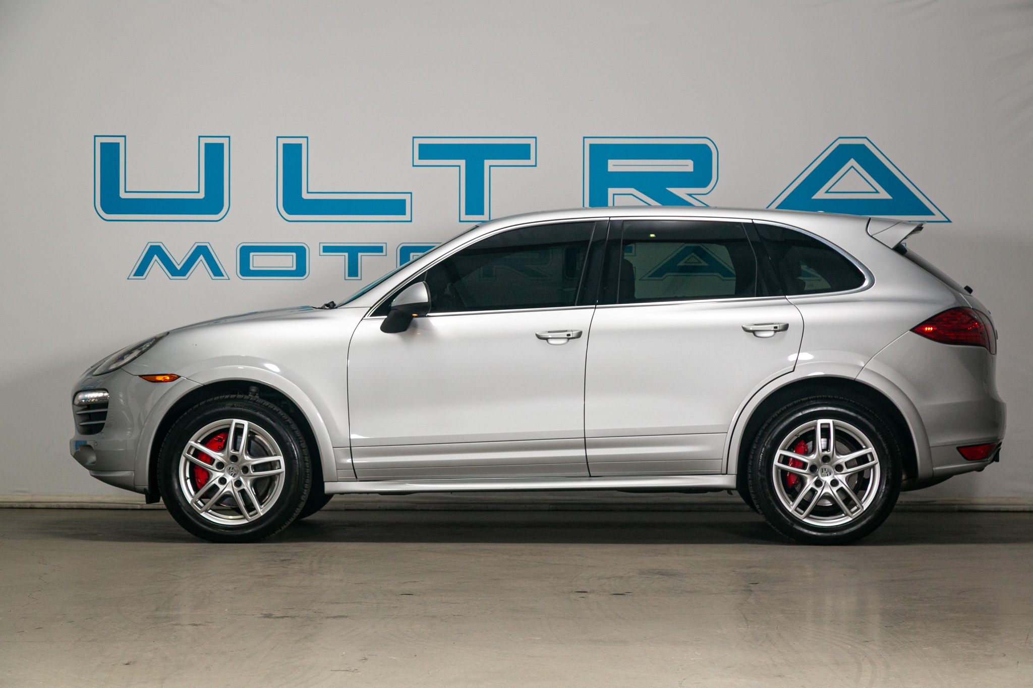 Porsche Cayenne AWD 4dr Tiptronic 2012