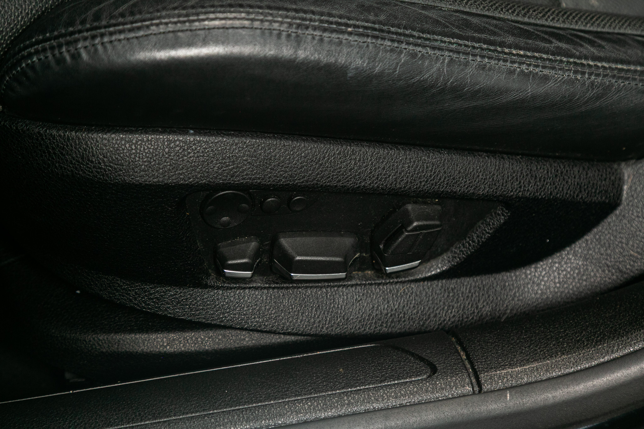 BMW 7 Series ALPINA B7 xDrive Sedan 2012