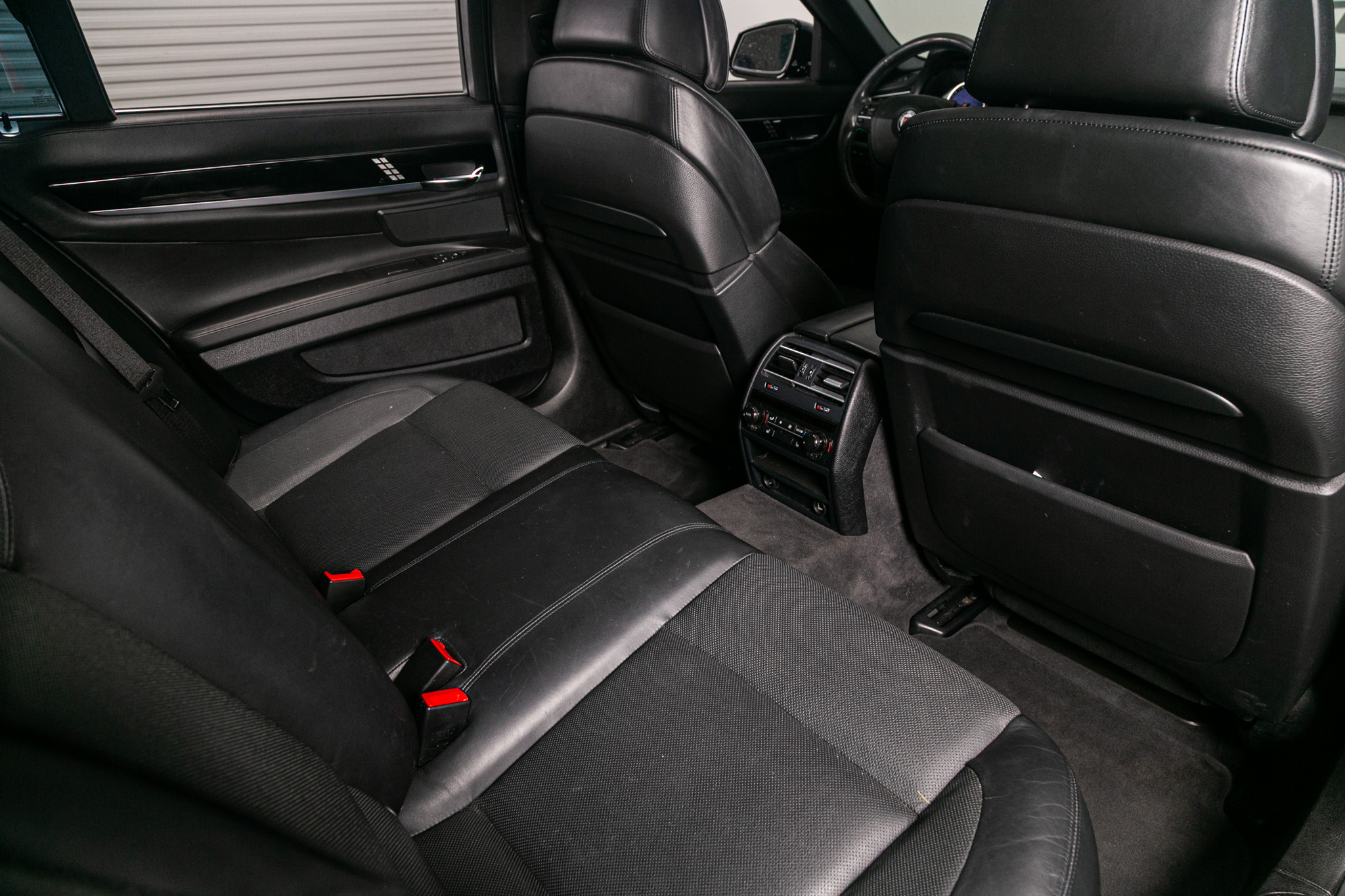 BMW 7 Series ALPINA B7 xDrive Sedan 2012