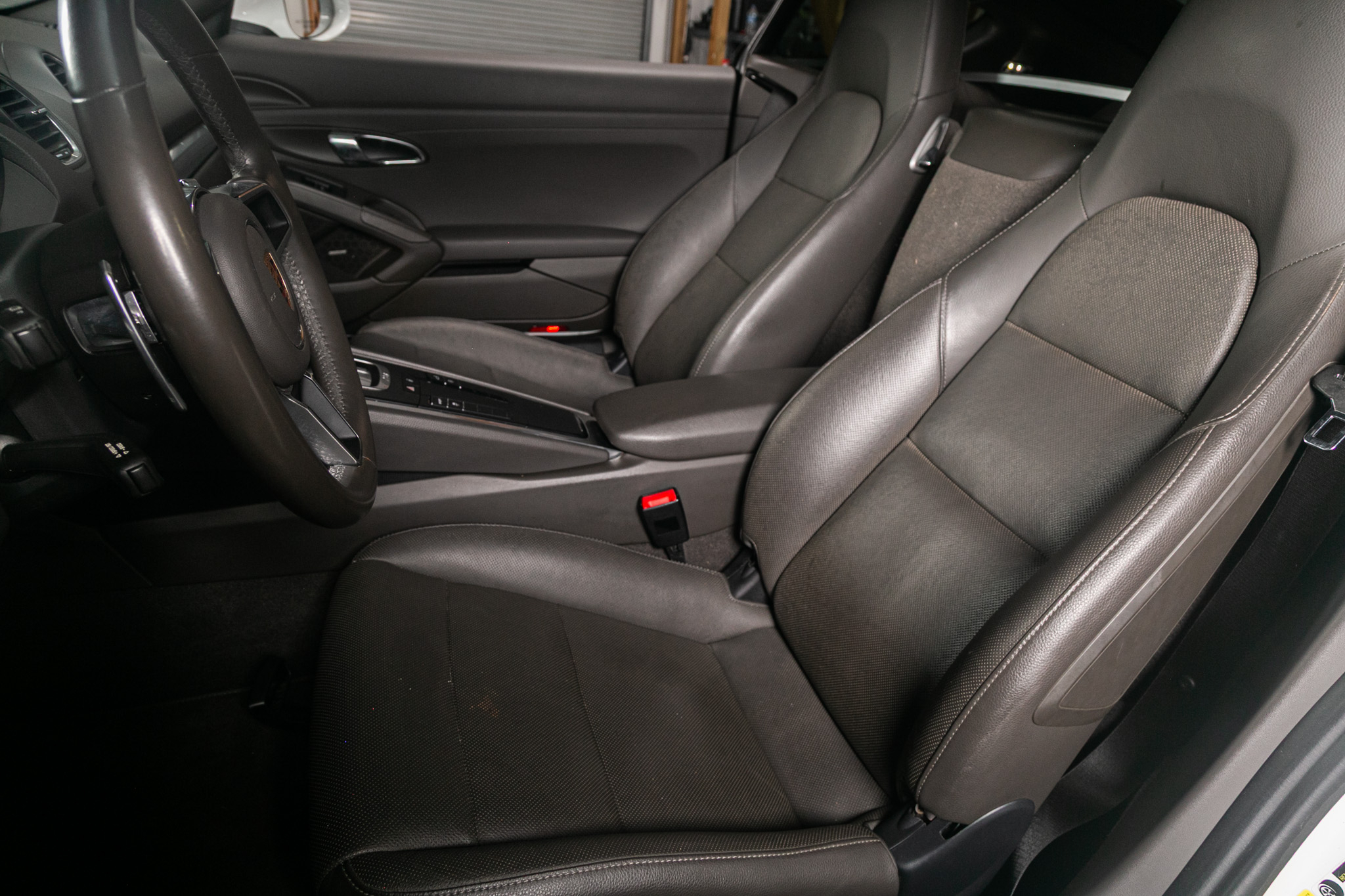 Porsche 718 Cayman Coupe 2018