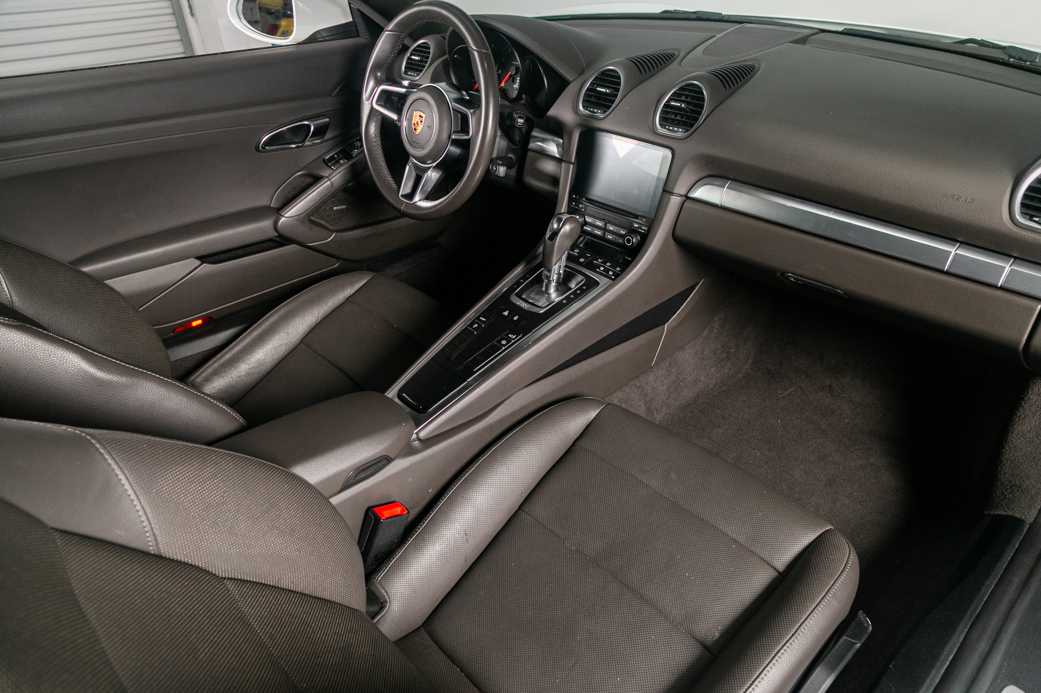 Porsche 718 Cayman Coupe 2018