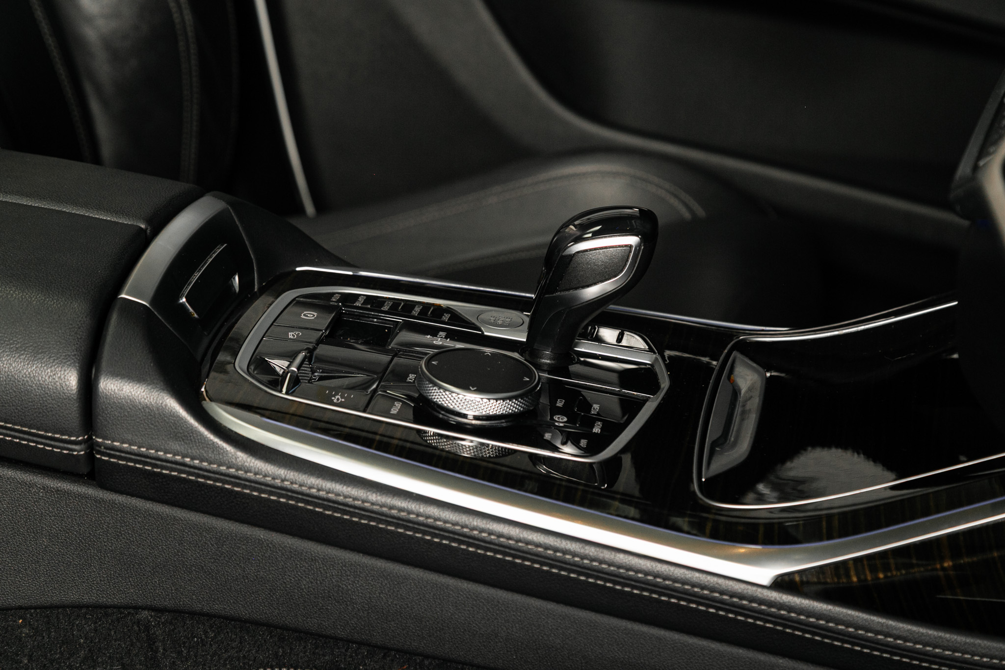 BMW X7 xDrive40i Sports Activity Vehicle 2020