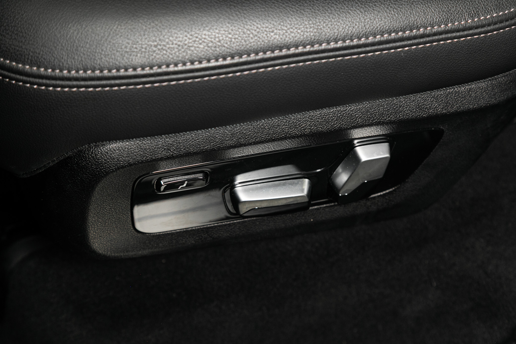 BMW X7 xDrive40i Sports Activity Vehicle 2020