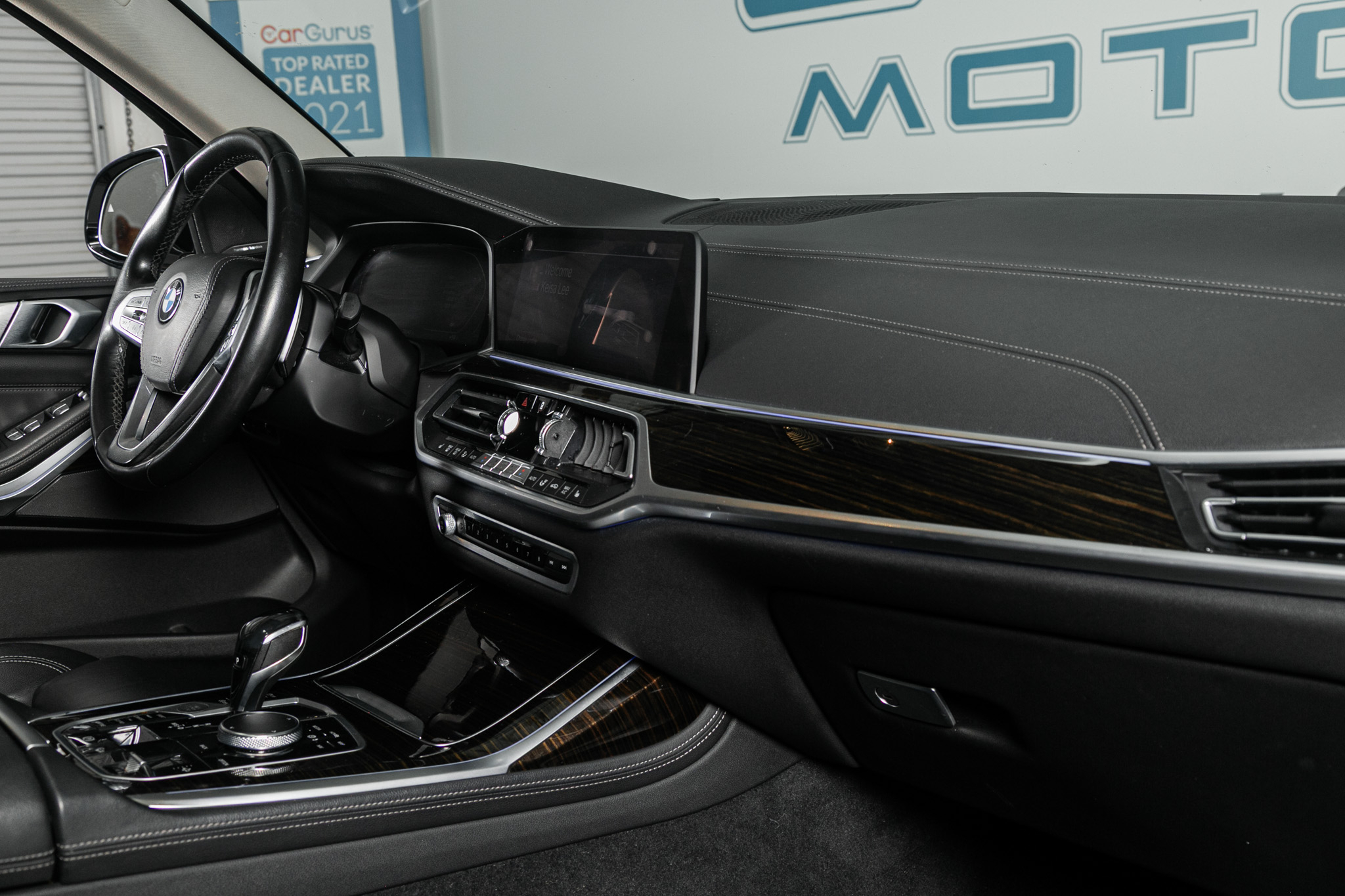 BMW X7 xDrive40i Sports Activity Vehicle 2020