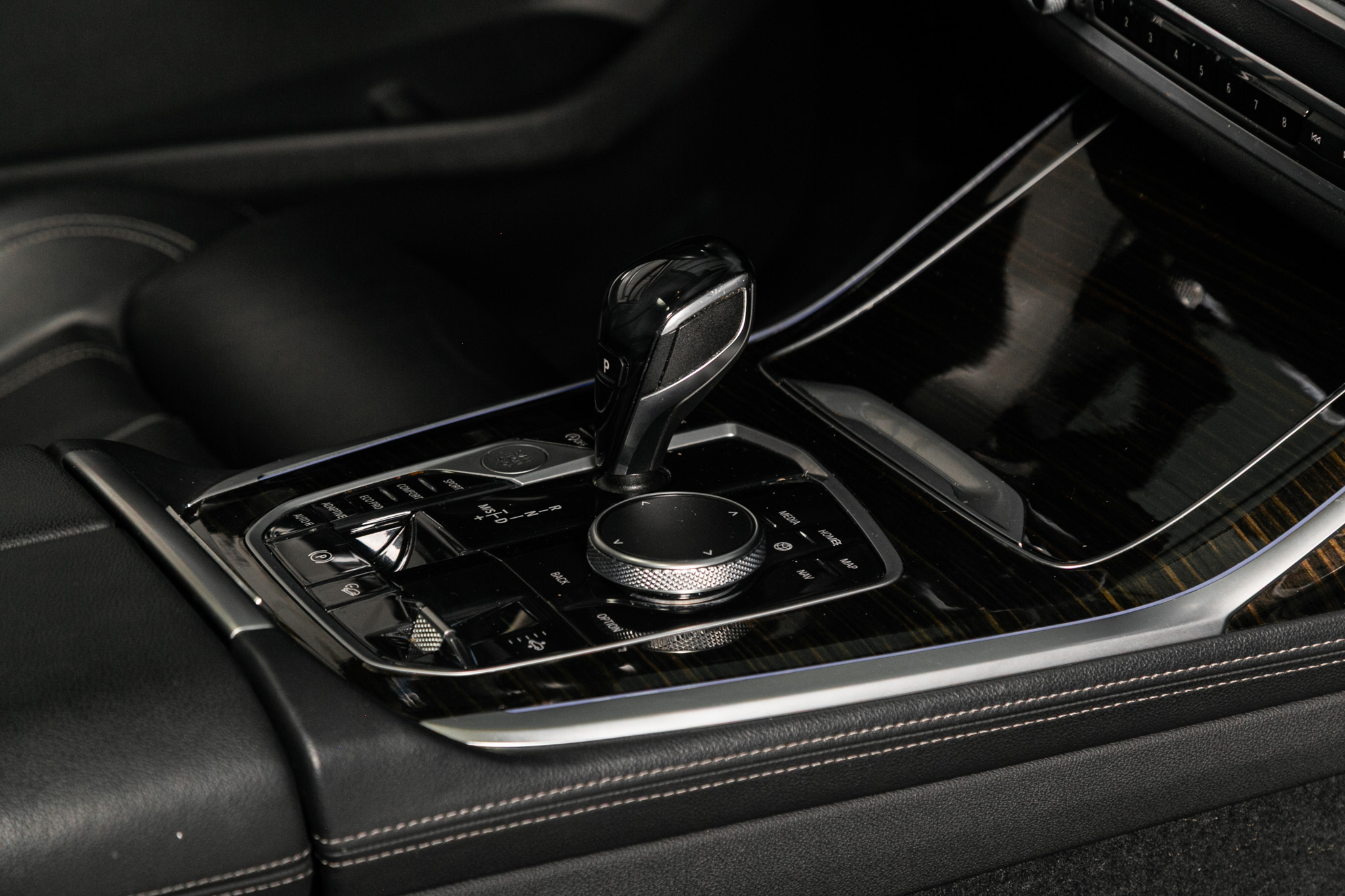 BMW X7 xDrive40i Sports Activity Vehicle 2020