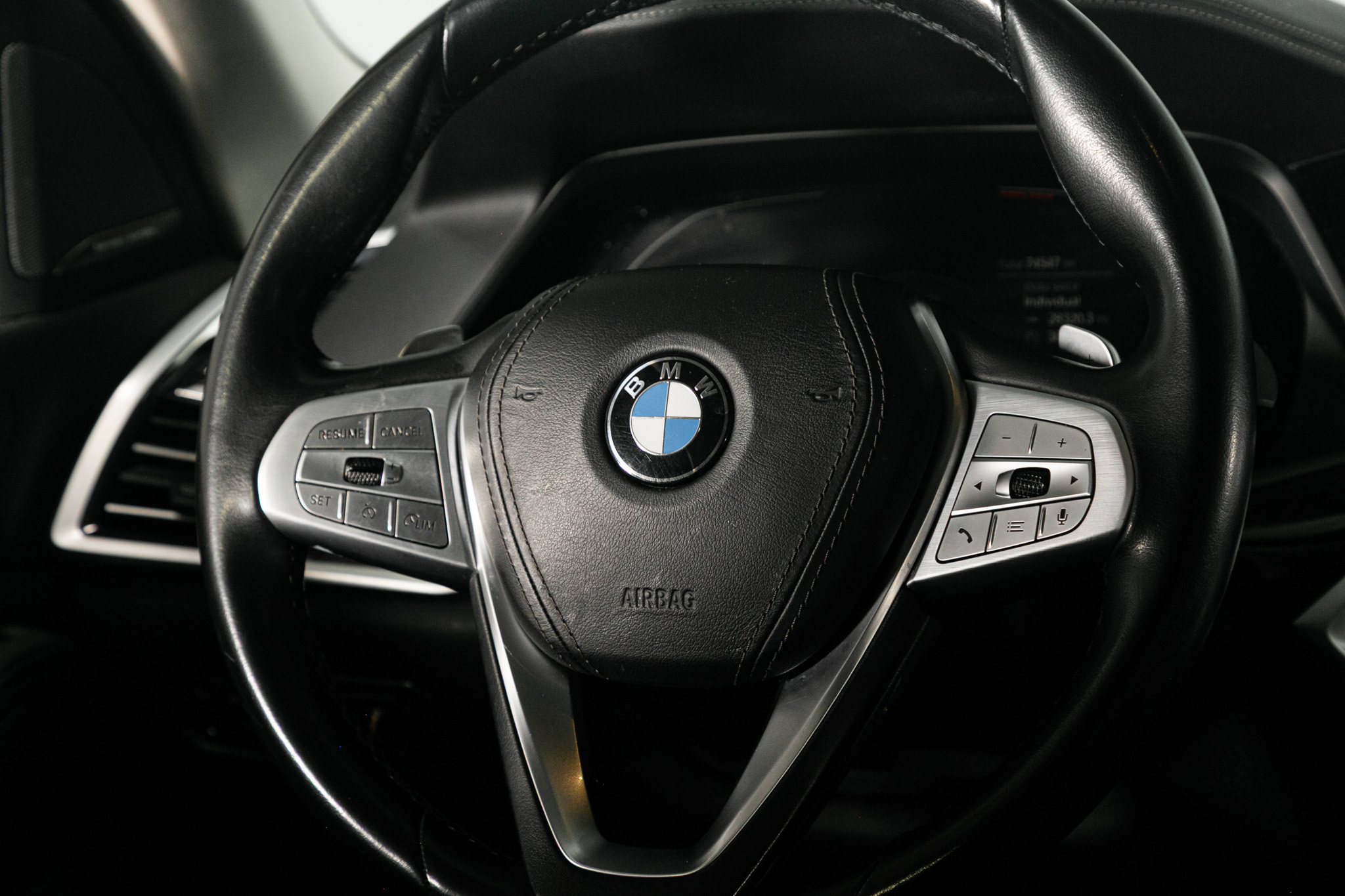 BMW X7 xDrive40i Sports Activity Vehicle 2020