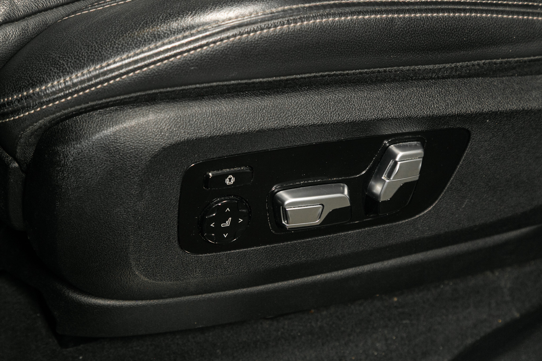 BMW X7 xDrive50i Sports Activity Vehicle 2019