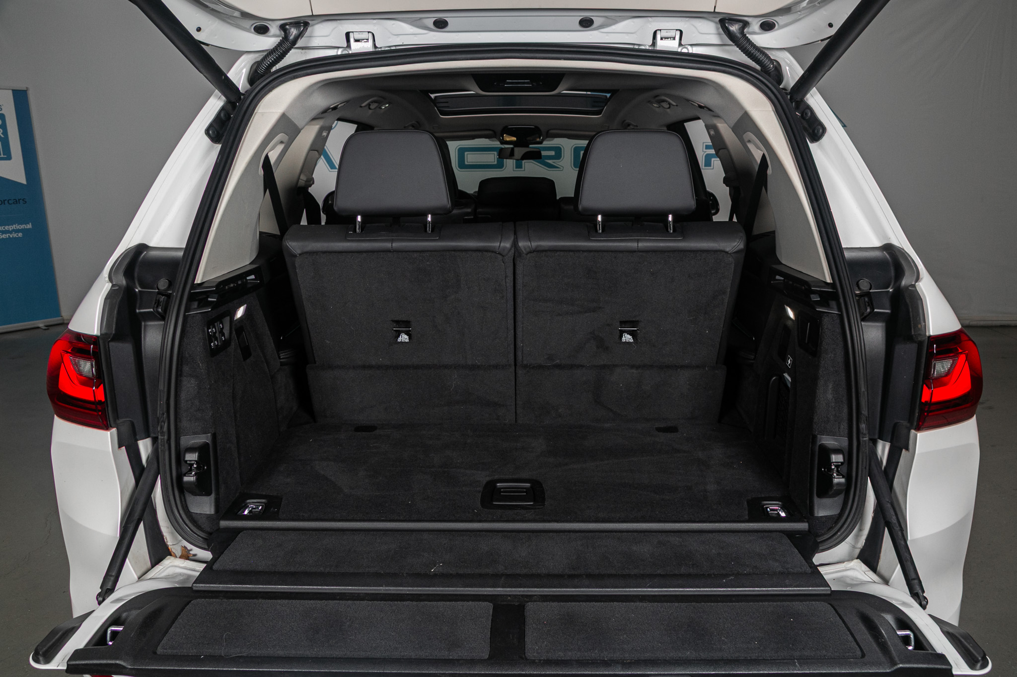 BMW X7 xDrive50i Sports Activity Vehicle 2019