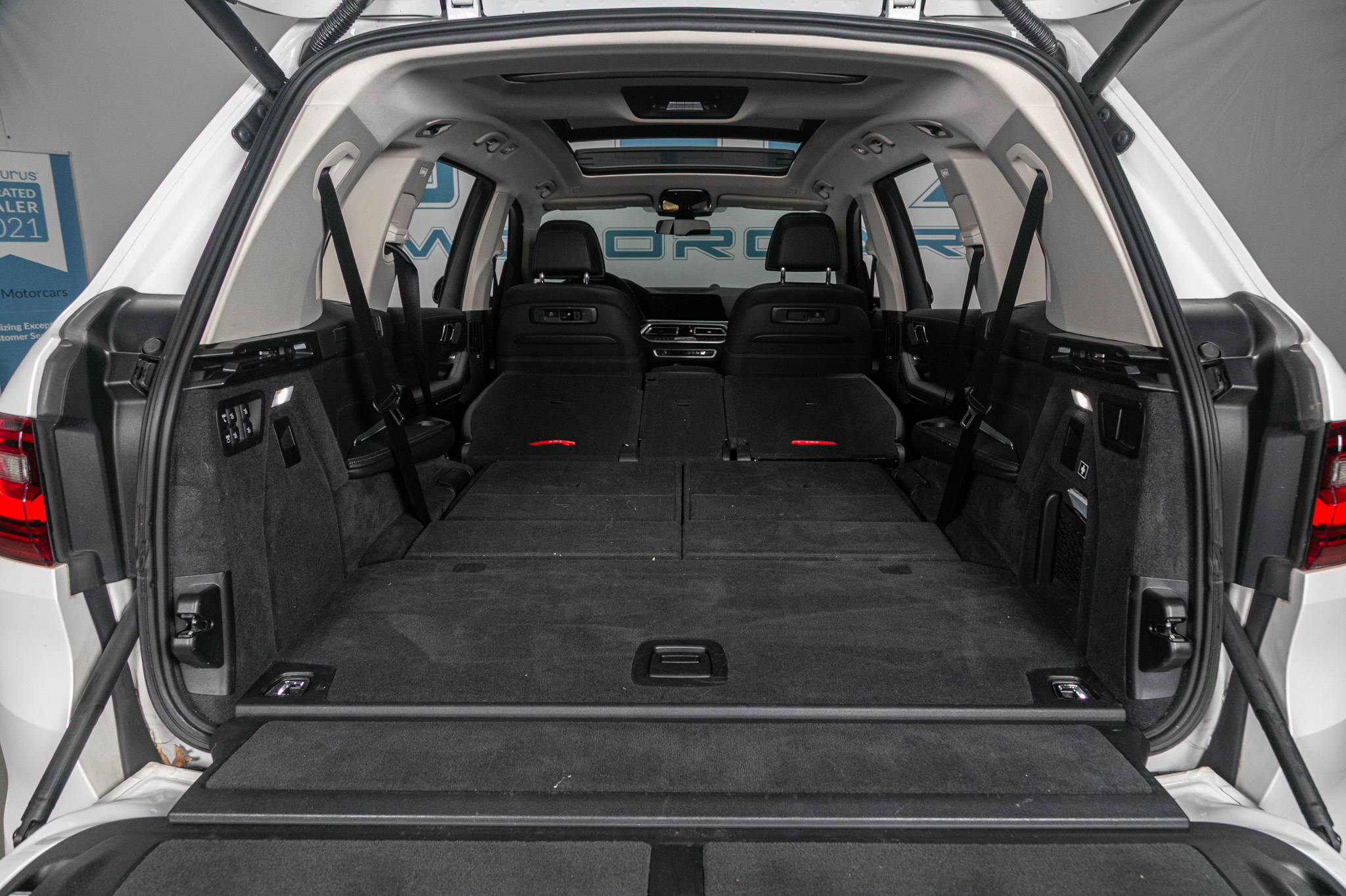 BMW X7 xDrive50i Sports Activity Vehicle 2019