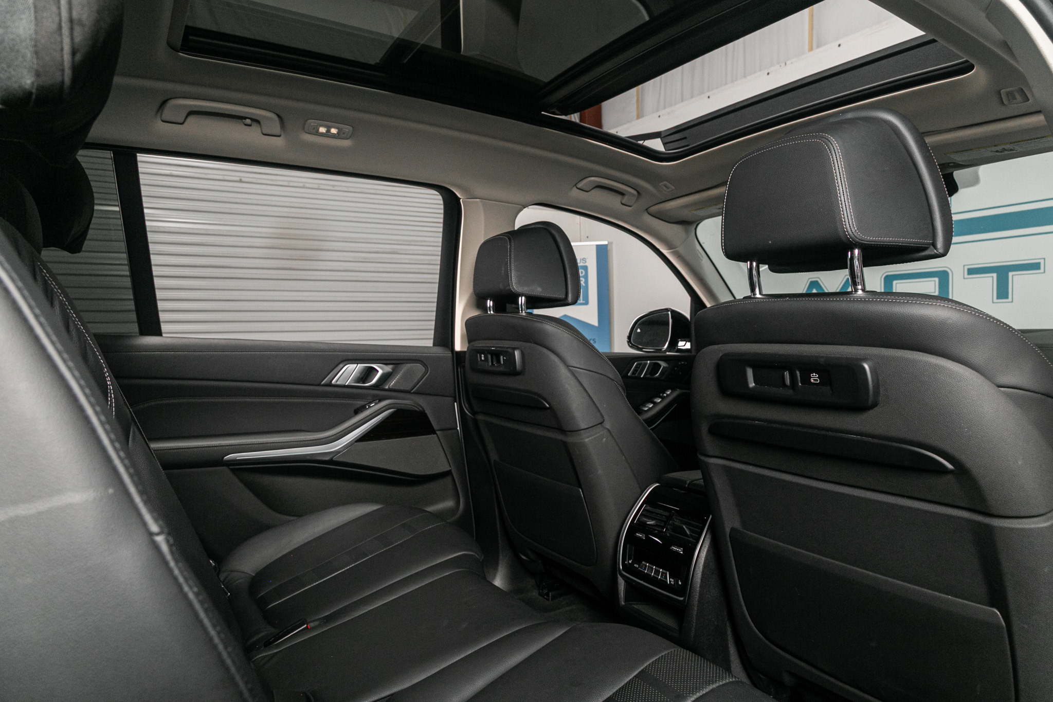 BMW X7 xDrive50i Sports Activity Vehicle 2019