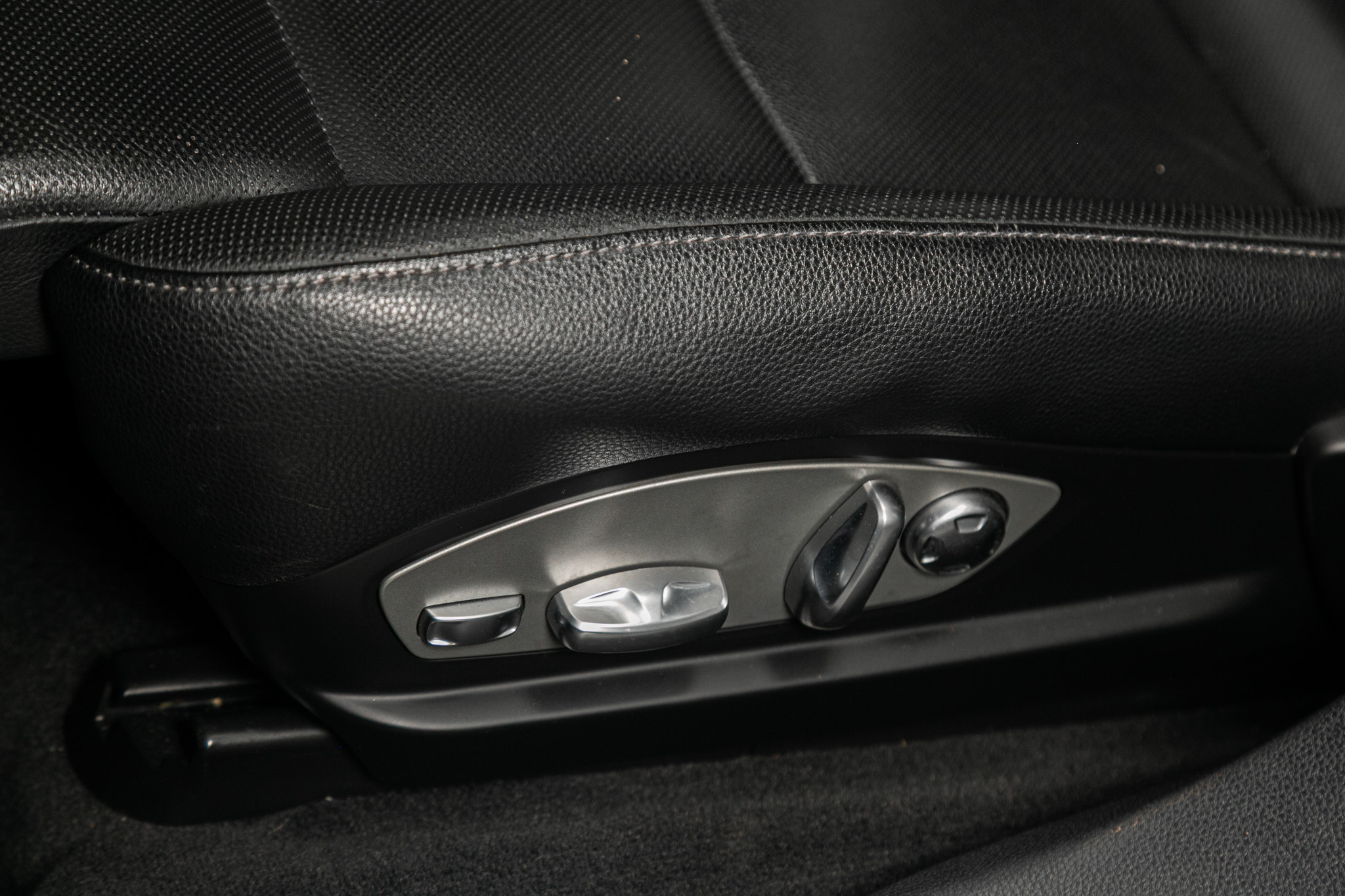 Porsche Panamera 4dr HB 4 2015