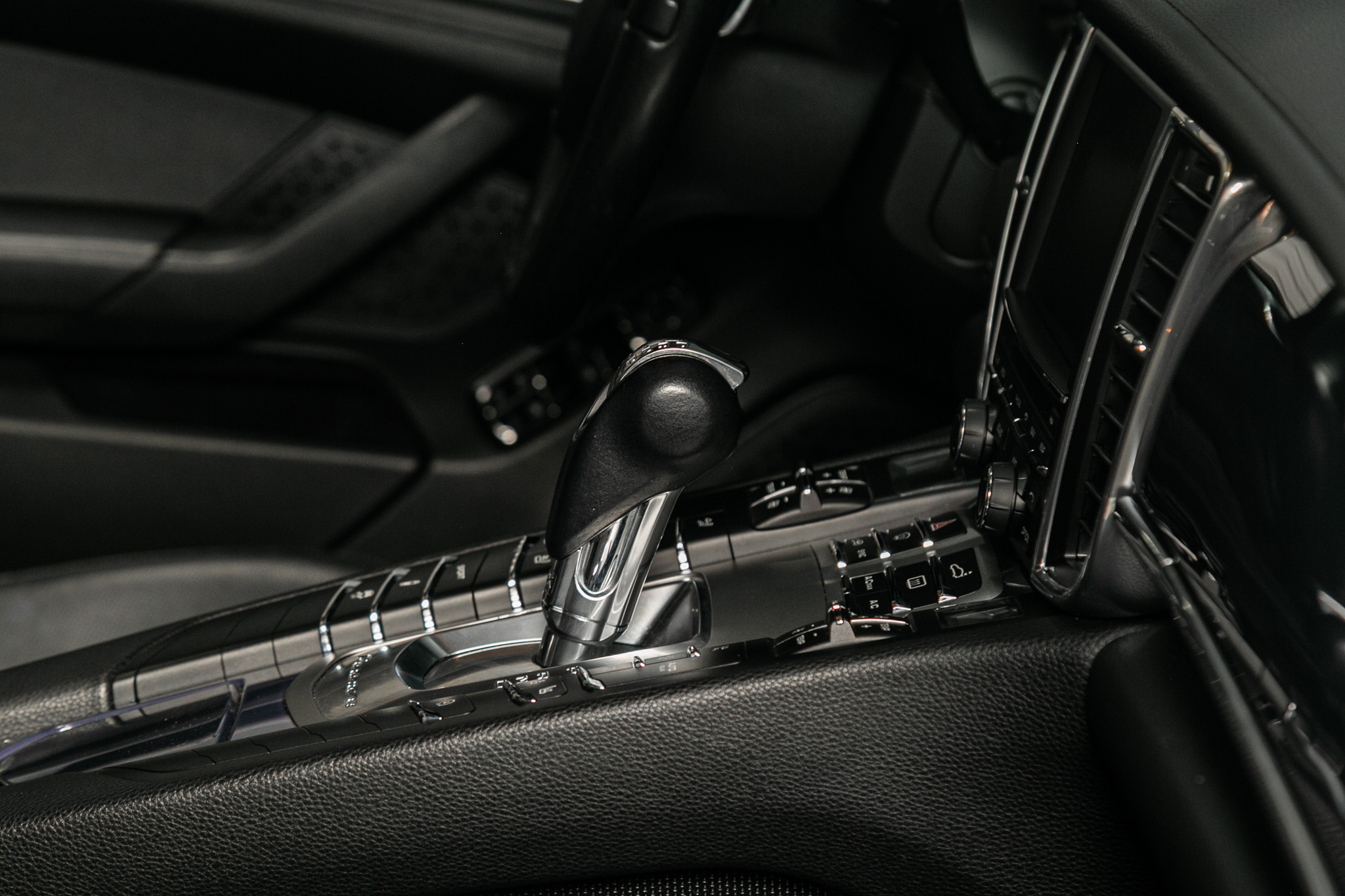 Porsche Panamera 4dr HB 4 2015