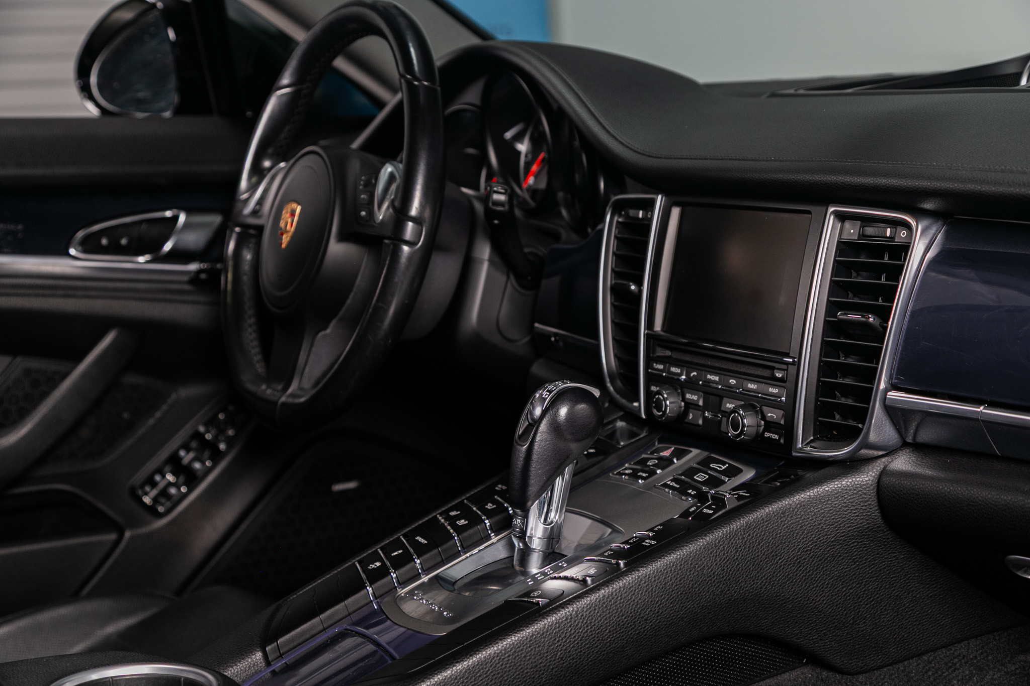 Porsche Panamera 4dr HB 4 2015