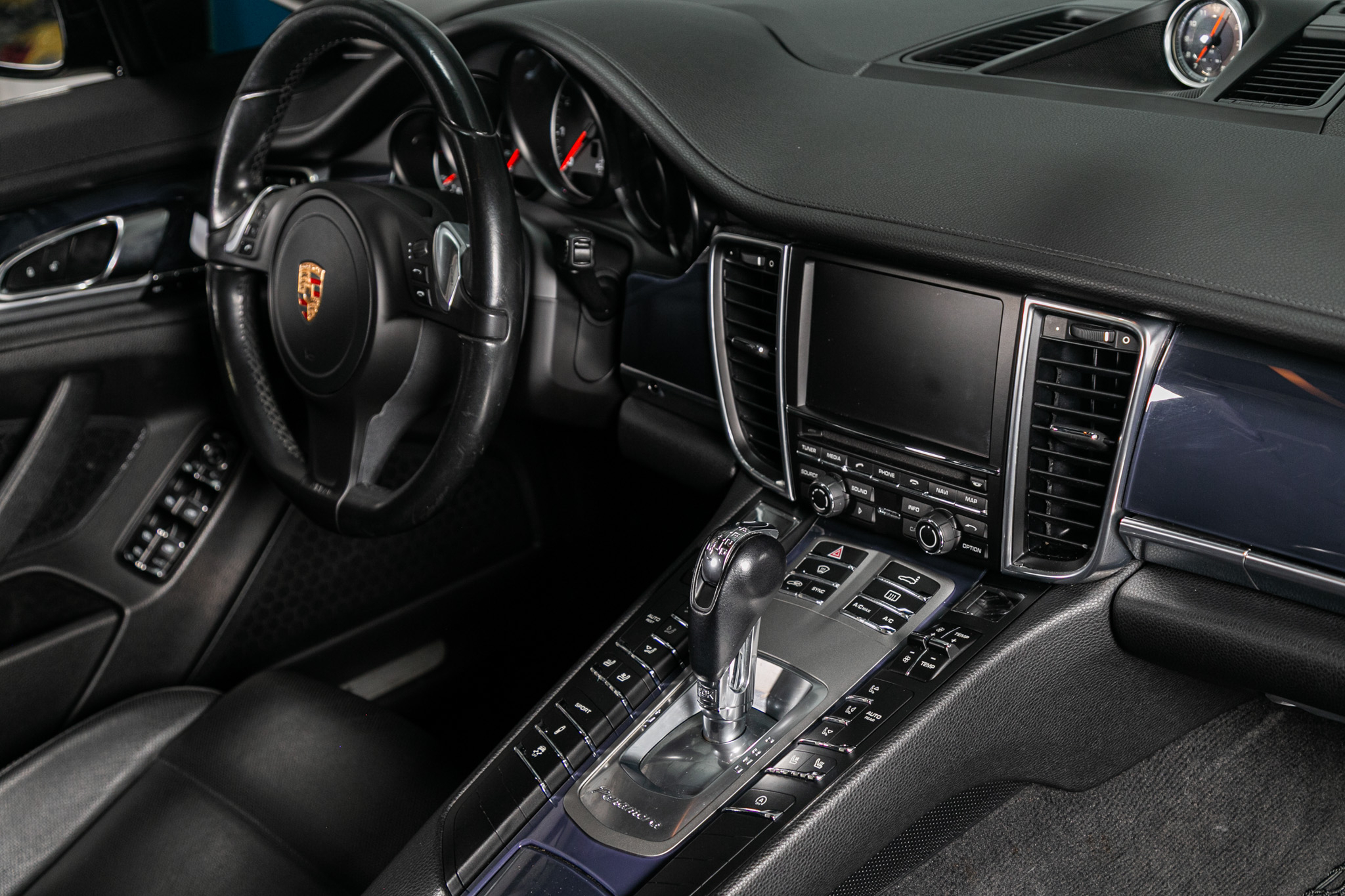 Porsche Panamera 4dr HB 4 2015