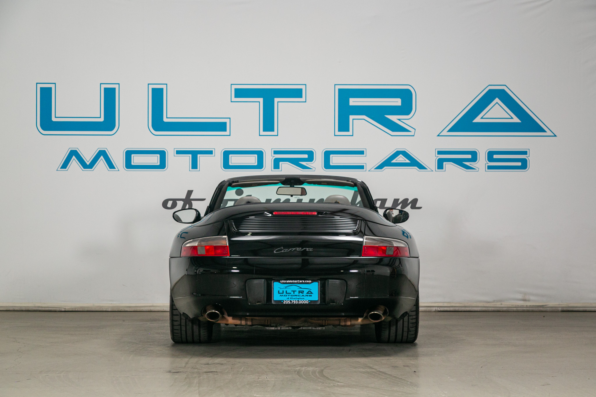 Porsche 911 Carrera 2dr Carrera Cabriolet 6-Spd Manual 2001