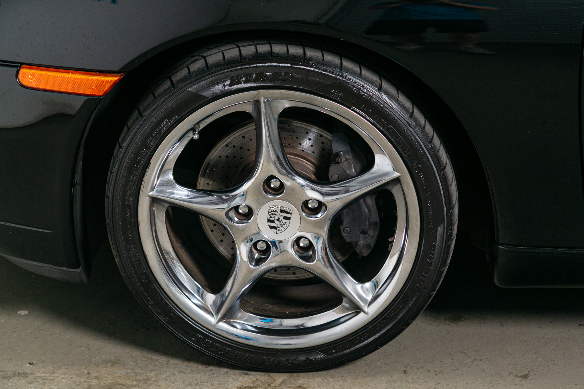 Porsche 911 Carrera 2dr Carrera Cabriolet 6-Spd Manual 2001