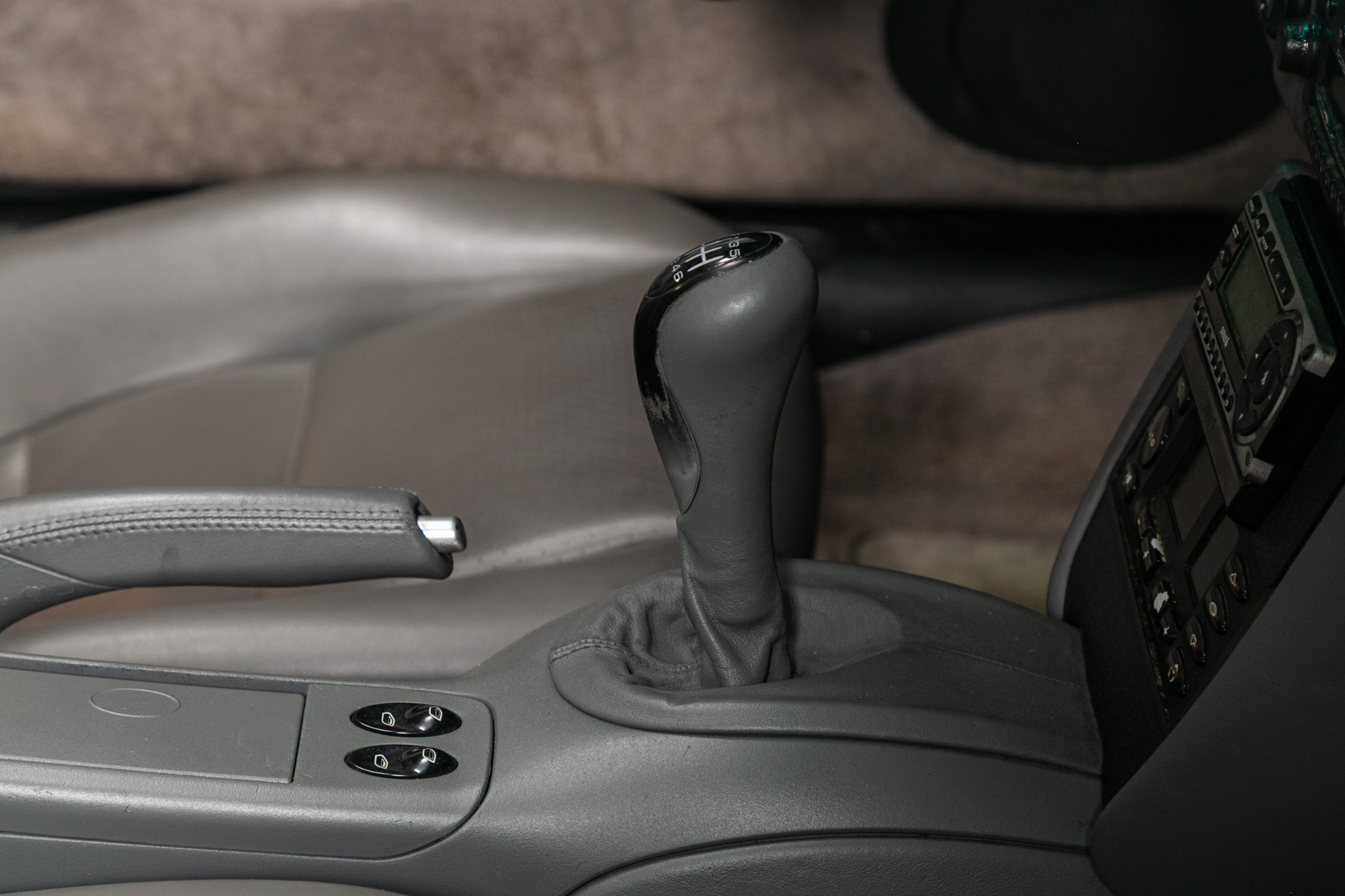 Porsche 911 Carrera 2dr Carrera Cabriolet 6-Spd Manual 2001