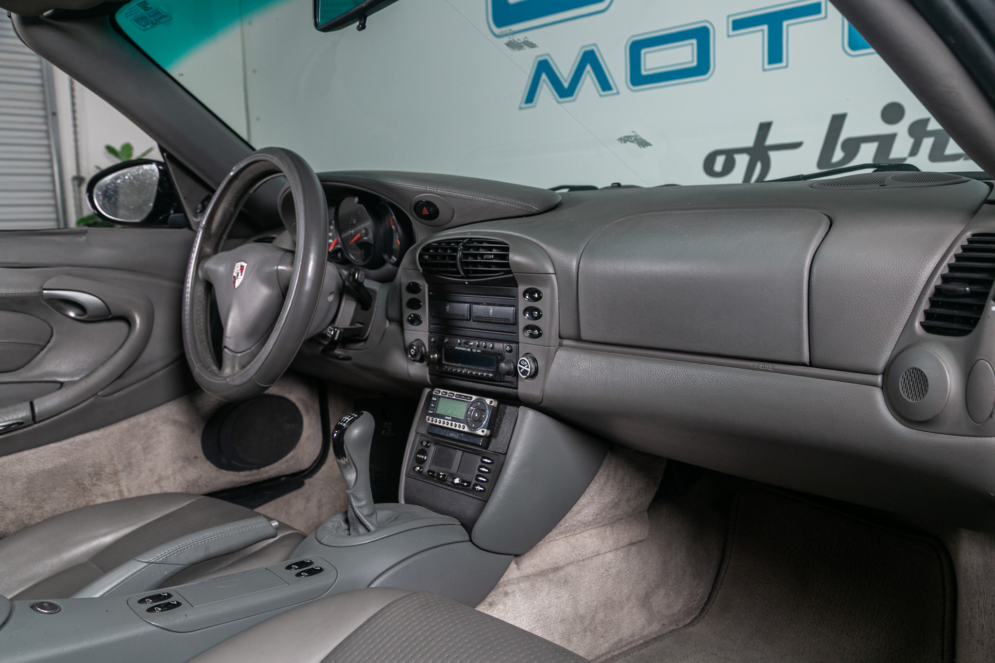 Porsche 911 Carrera 2dr Carrera Cabriolet 6-Spd Manual 2001