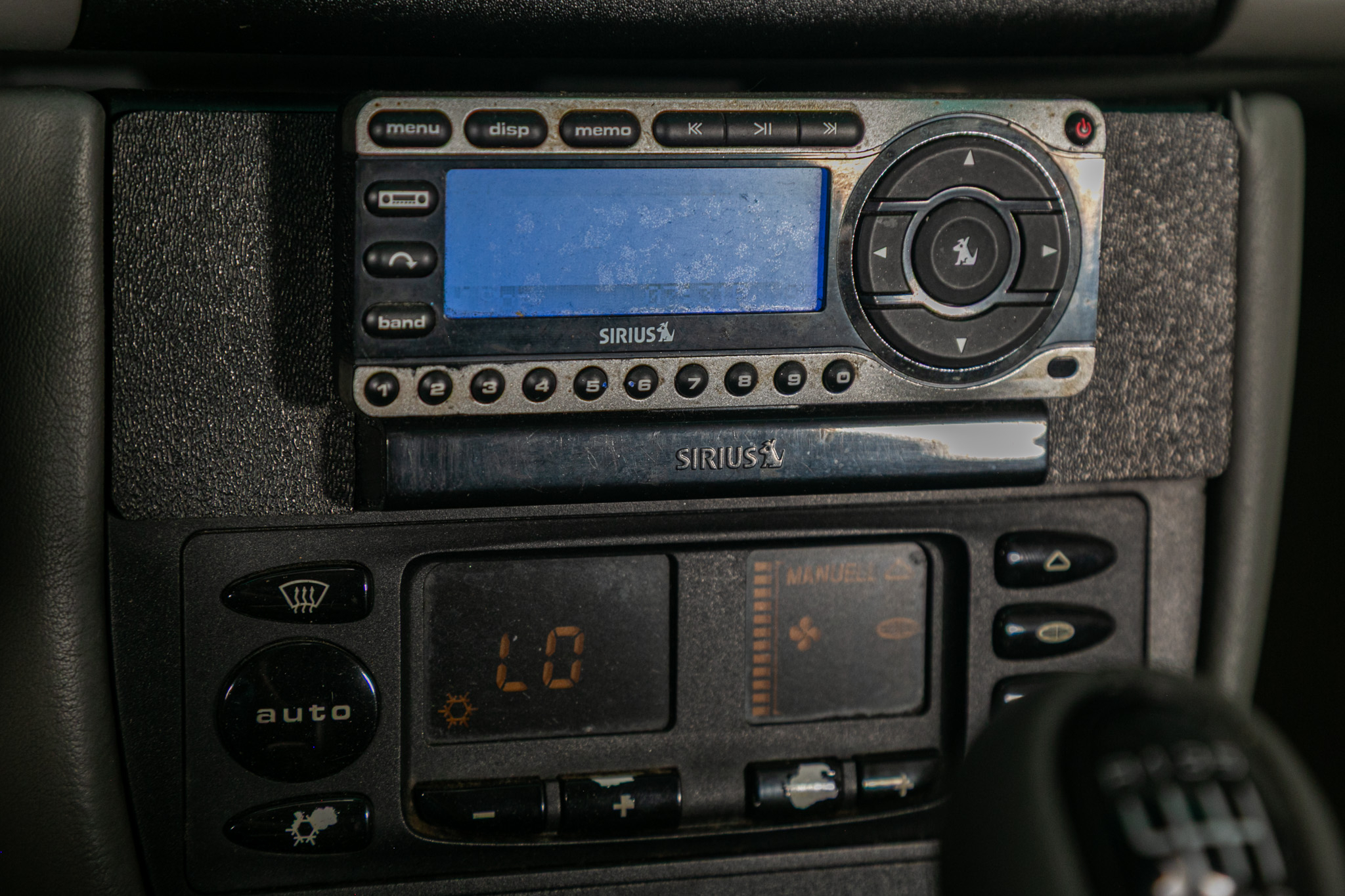 Porsche 911 Carrera 2dr Carrera Cabriolet 6-Spd Manual 2001