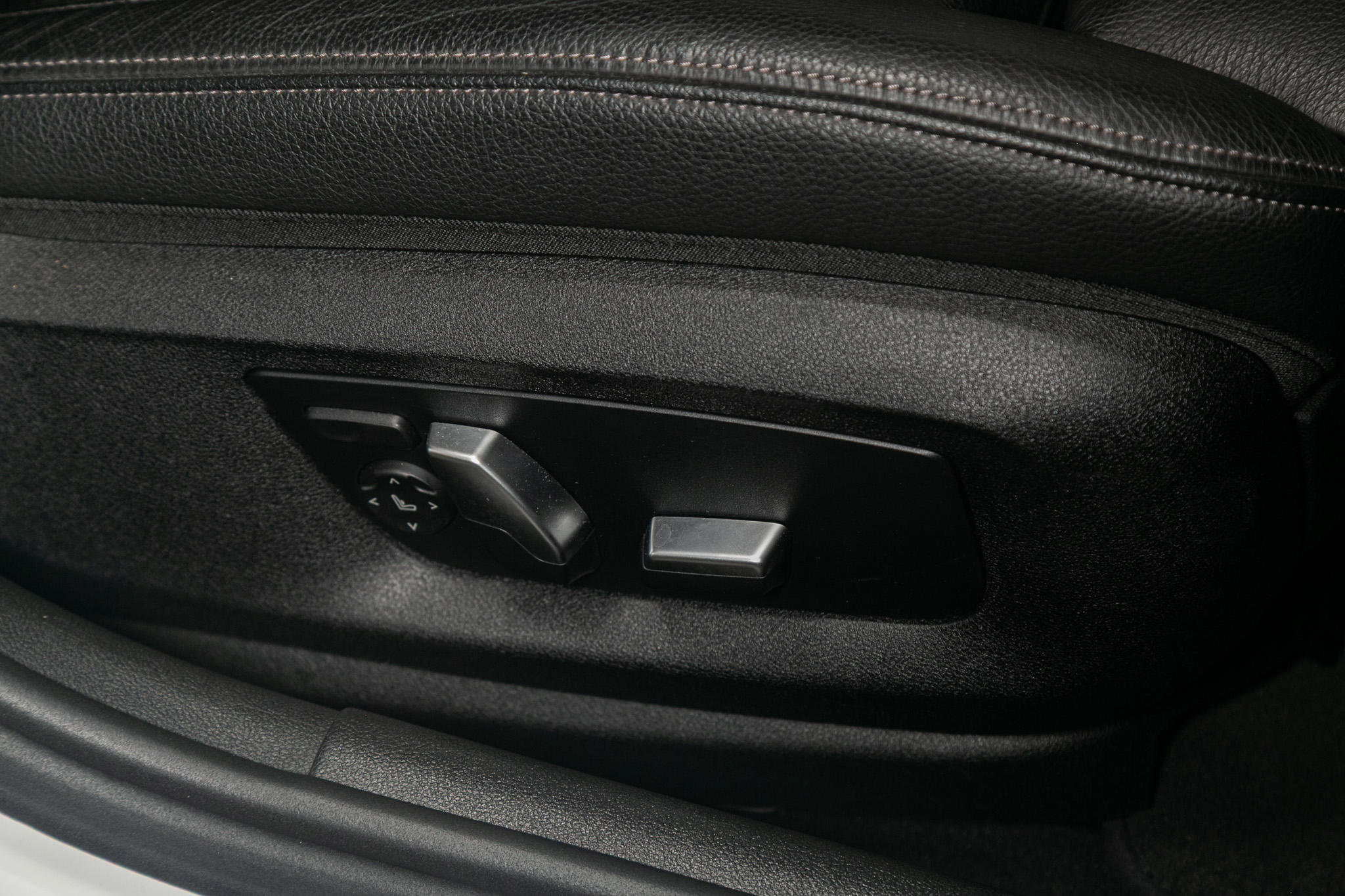 BMW 5 Series 540i Sedan 2019