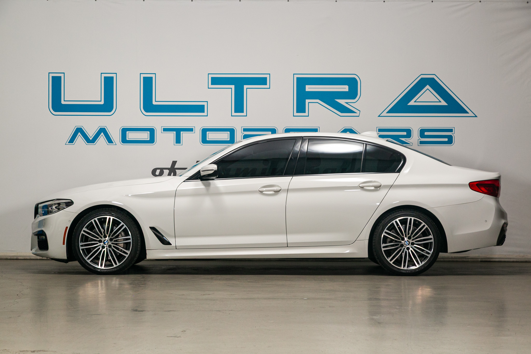 BMW 5 Series 540i Sedan 2019