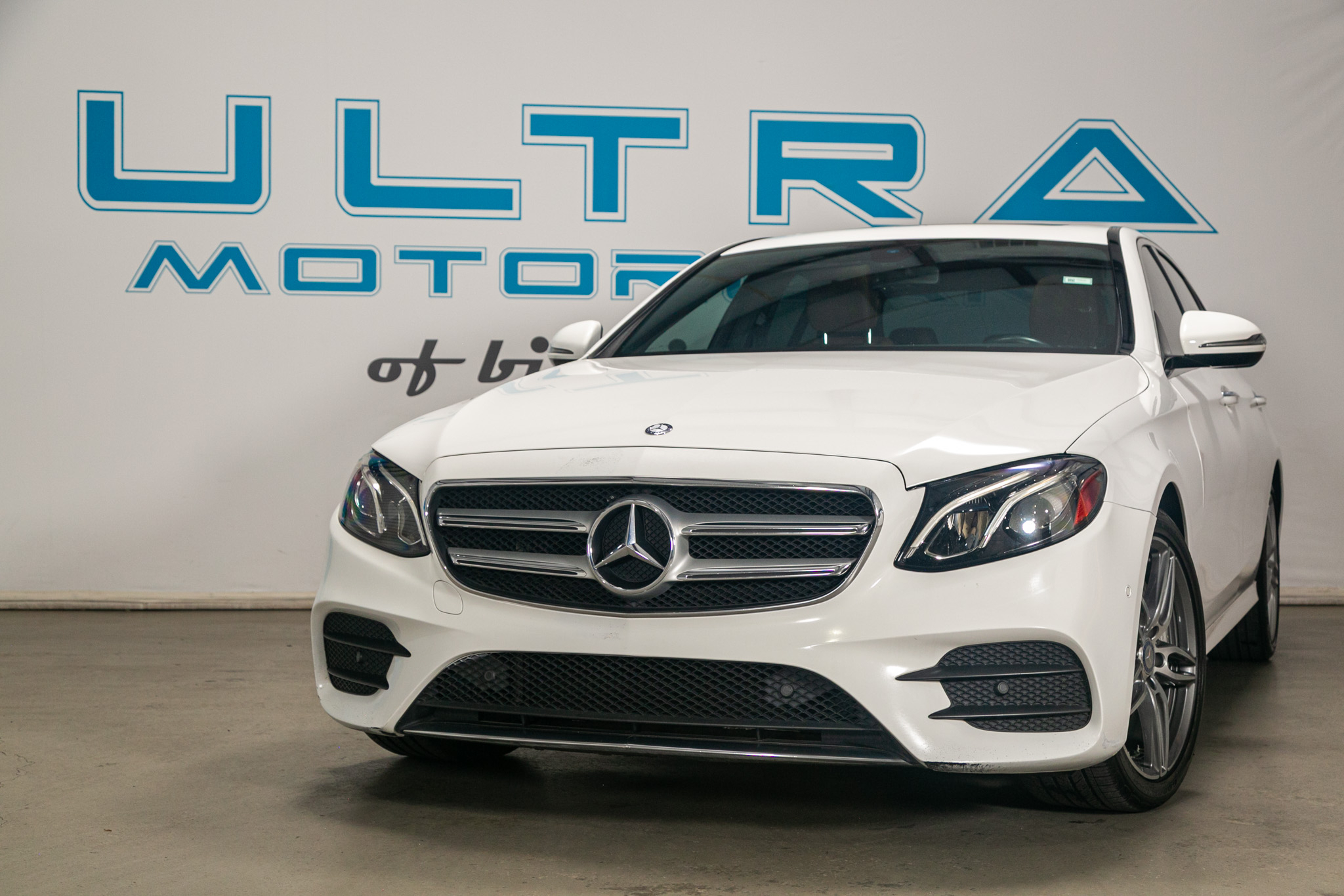 Mercedes-Benz E-Class E 300 Luxury 4MATIC Sedan 2017