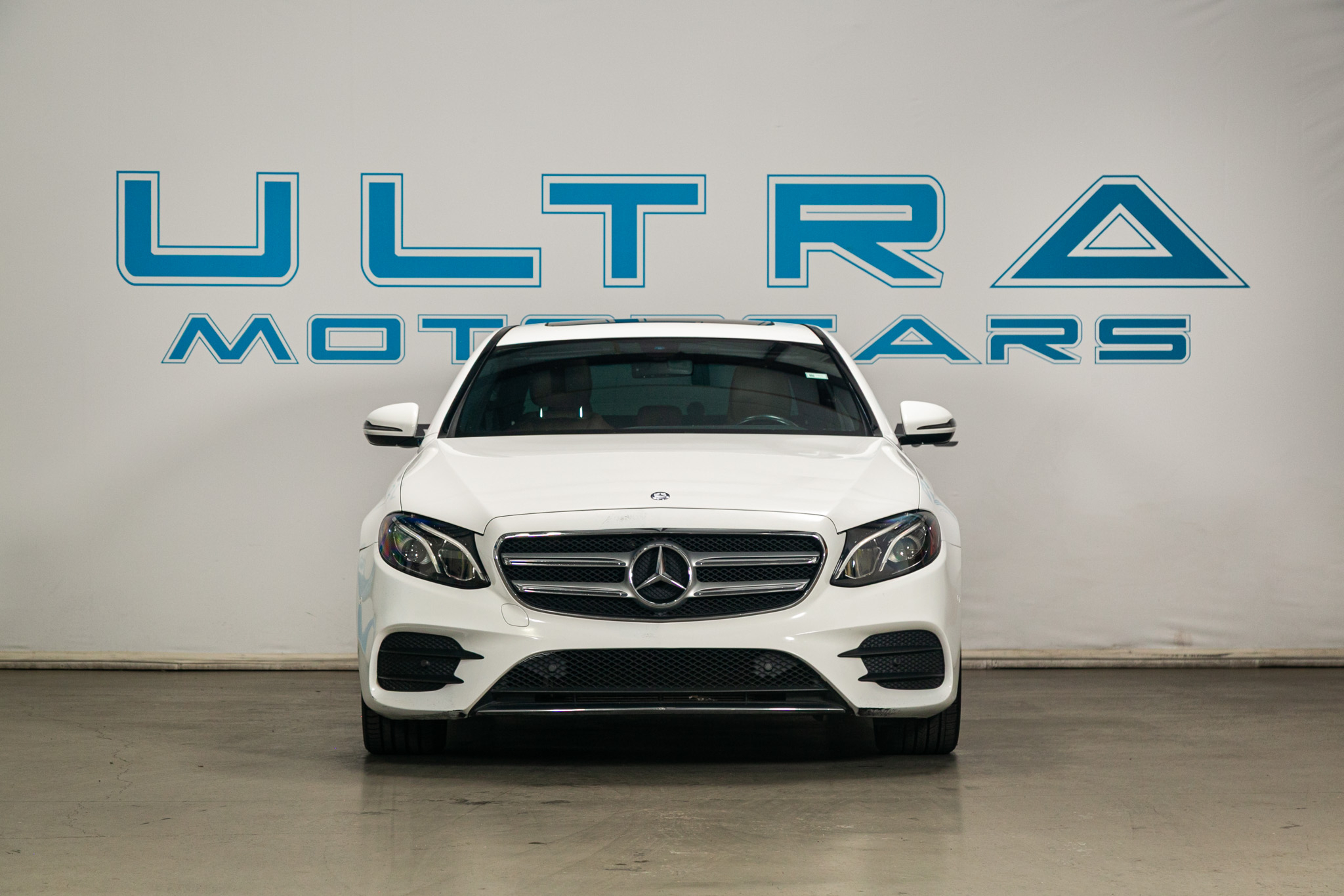 Mercedes-Benz E-Class E 300 Luxury 4MATIC Sedan 2017