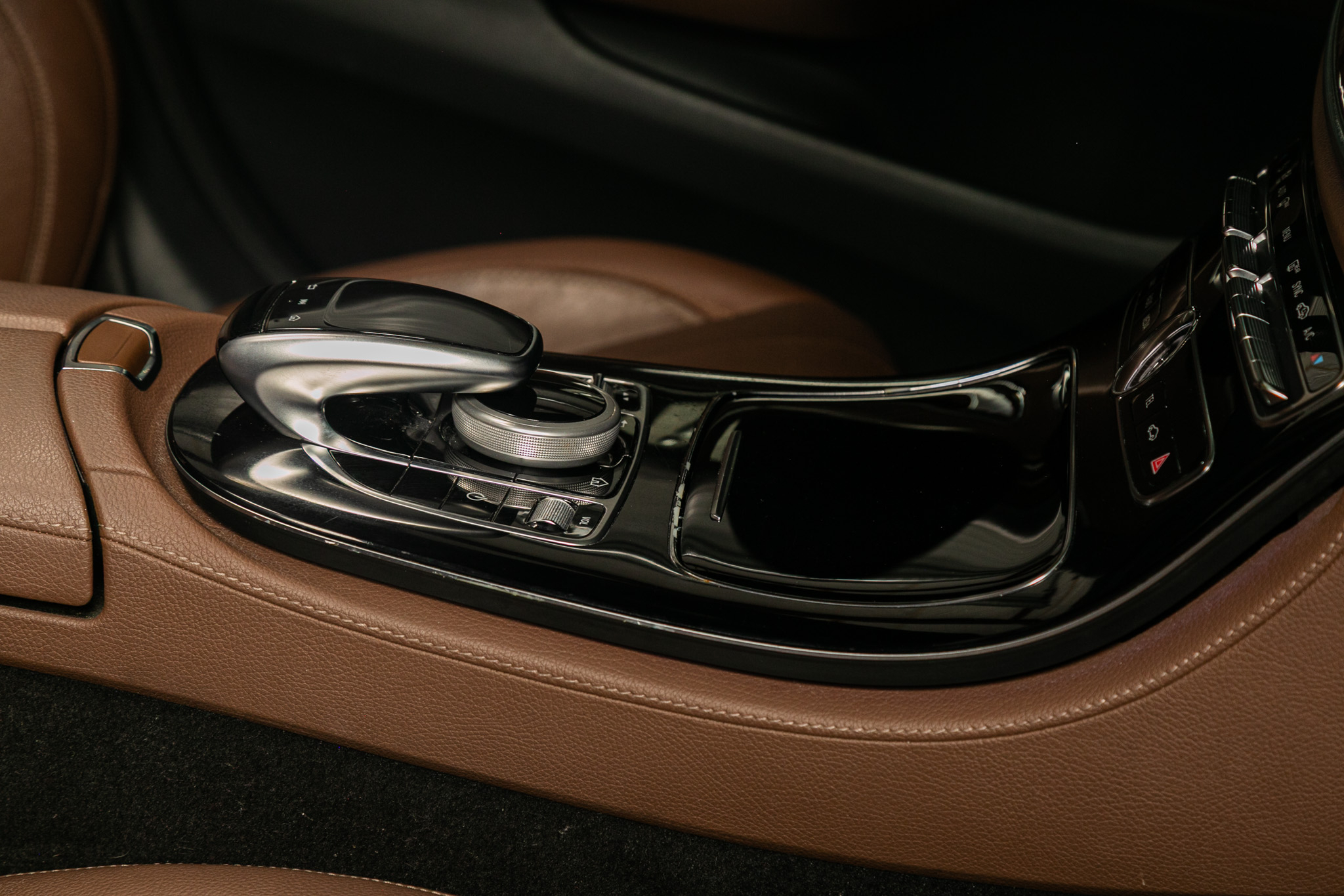 Mercedes-Benz E-Class E 300 Luxury 4MATIC Sedan 2017