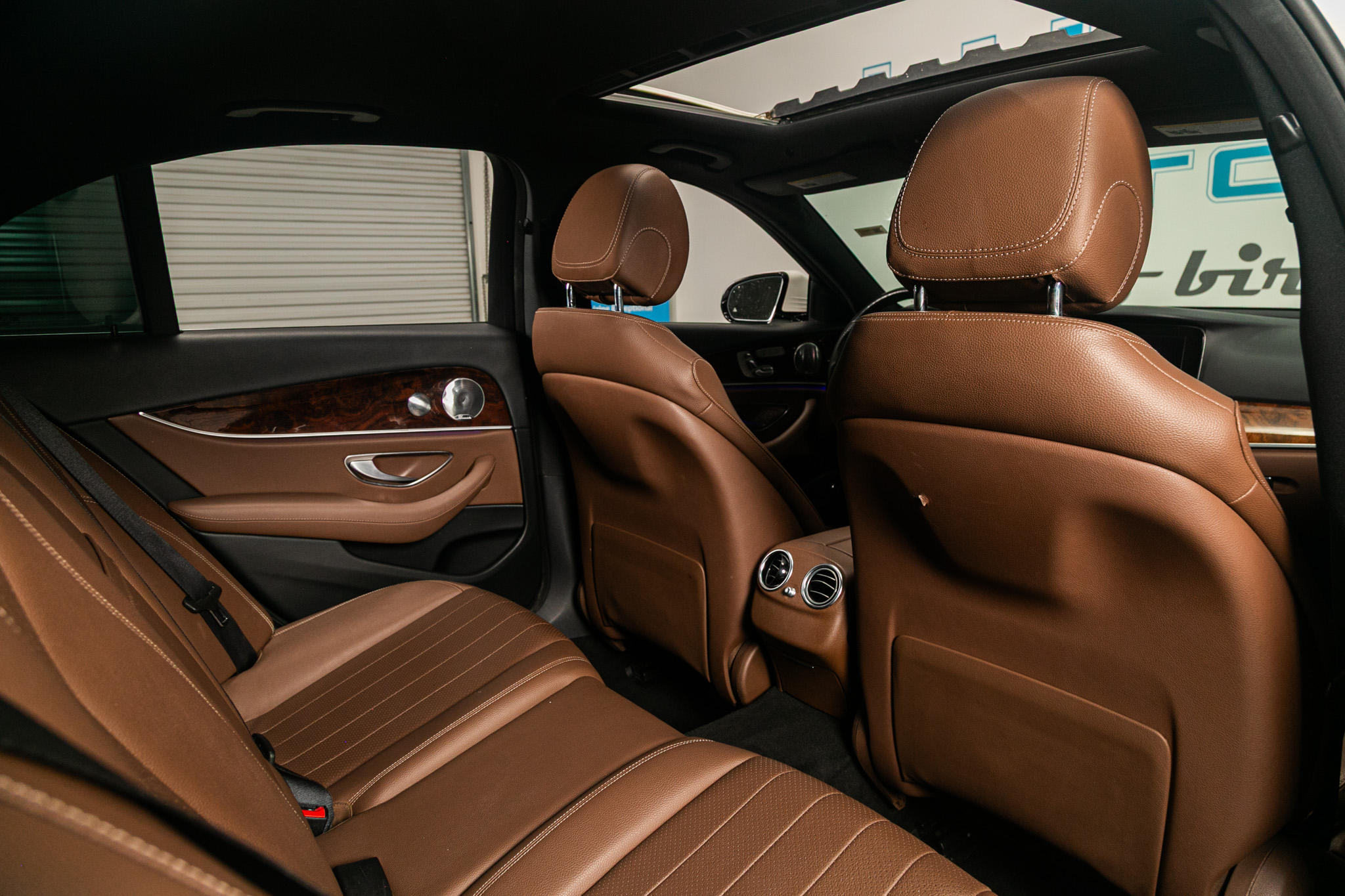 Mercedes-Benz E-Class E 300 Luxury 4MATIC Sedan 2017