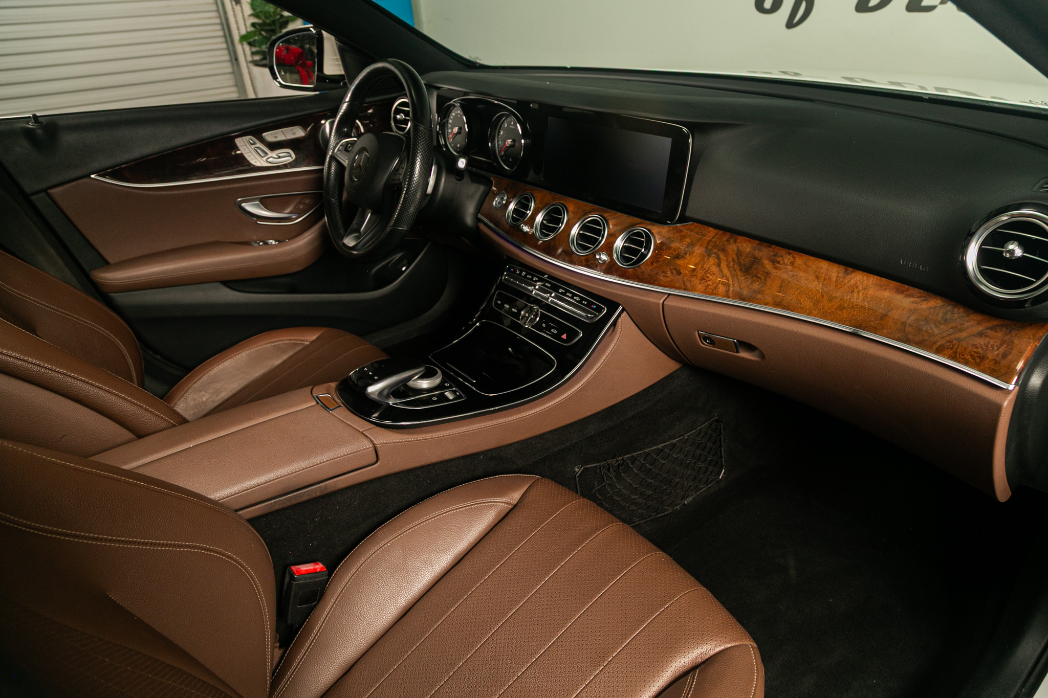 Mercedes-Benz E-Class E 300 Luxury 4MATIC Sedan 2017