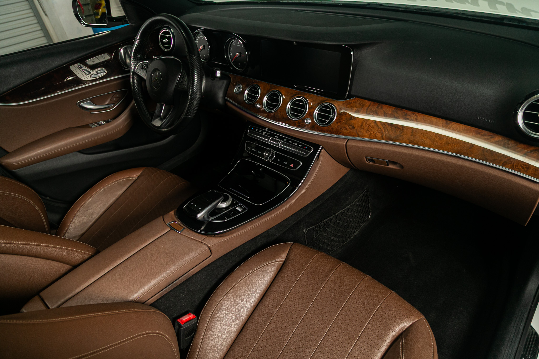 Mercedes-Benz E-Class E 300 Luxury 4MATIC Sedan 2017
